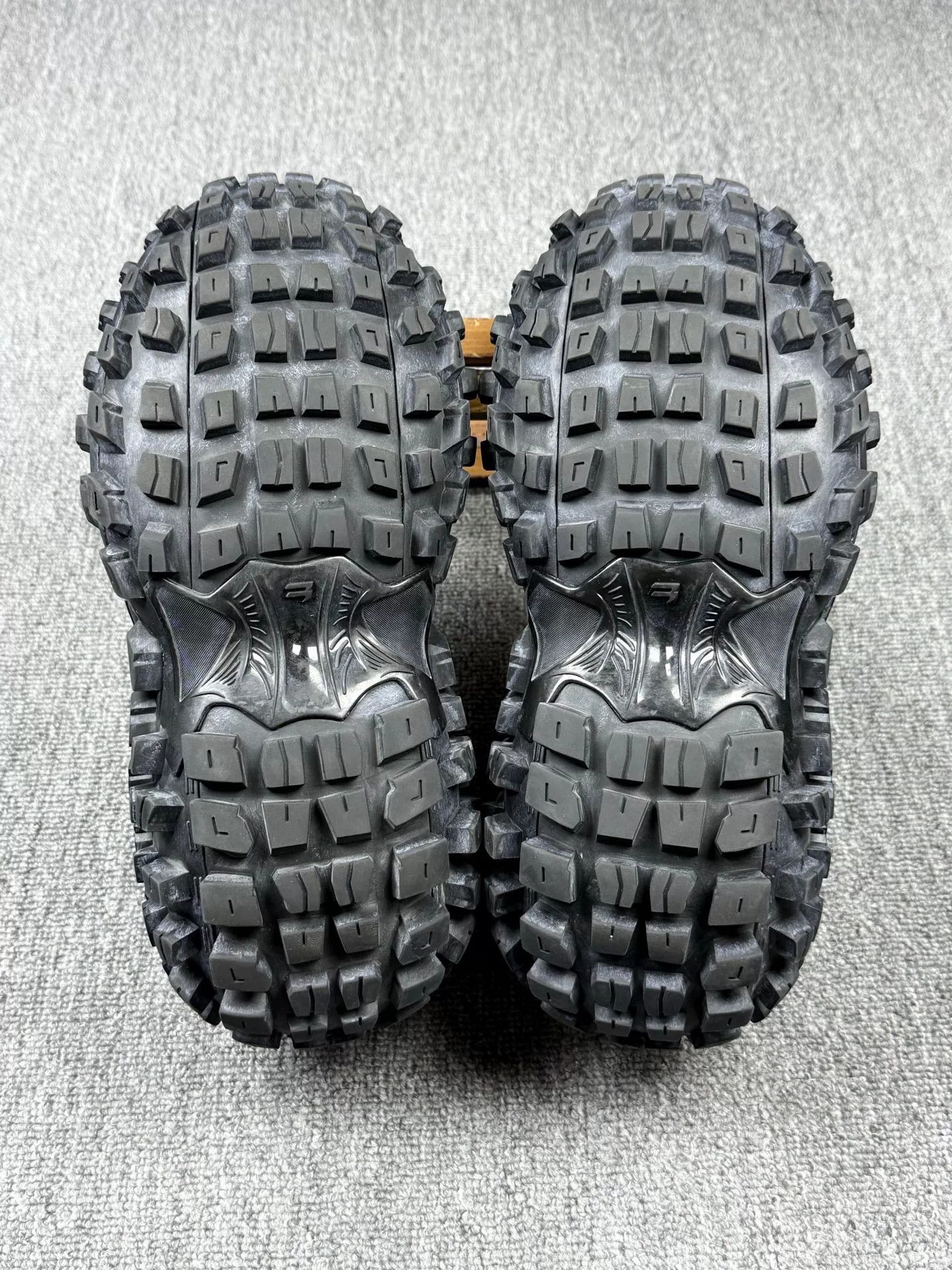Balenciaga Balenciaga Black Lowtop Sneakers 10 Men Size US 10 / EU 43 - 6 Thumbnail