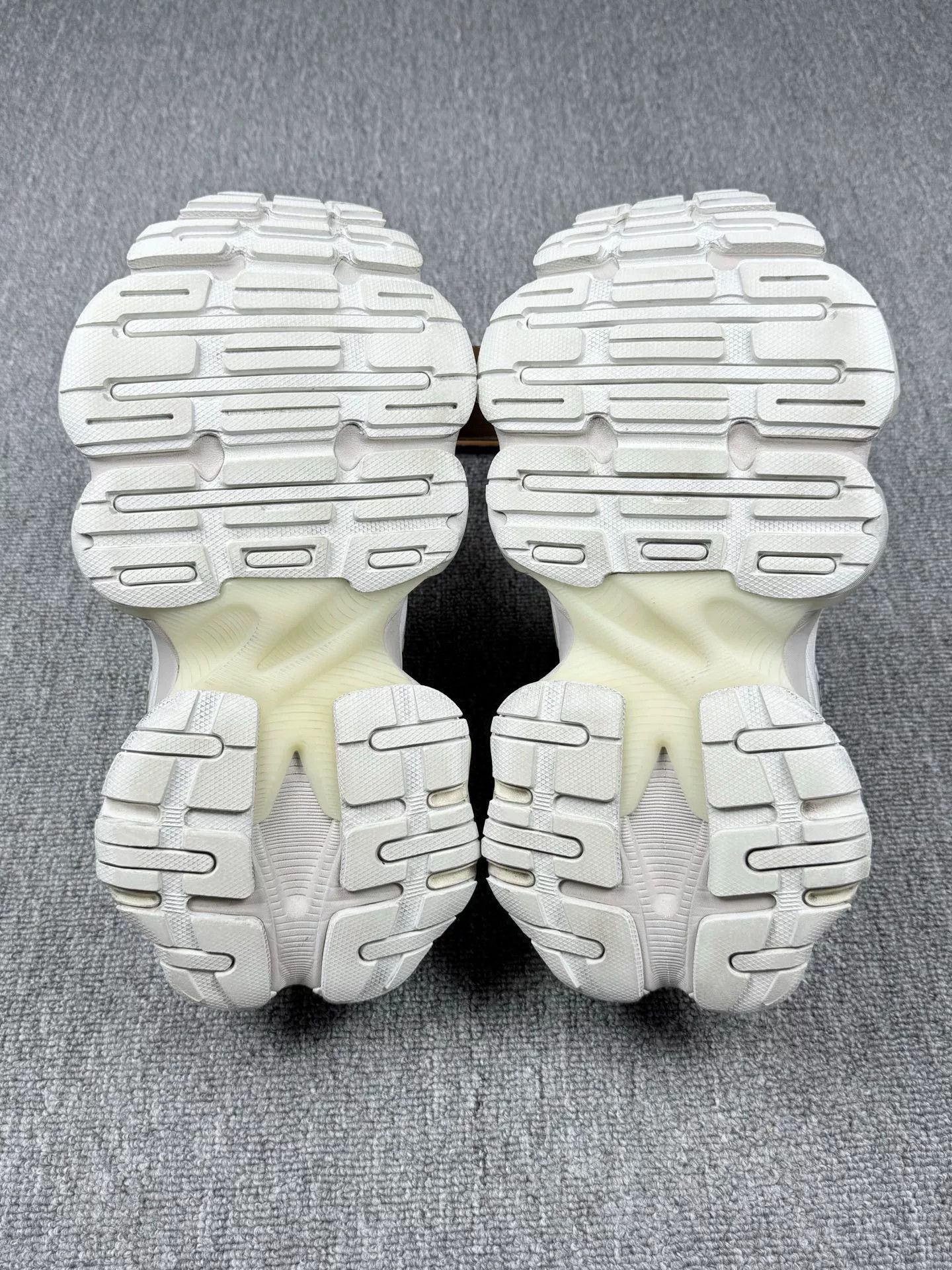 Balenciaga Balenciaga Cargo Multi Lowtop Sneakers it_37 Women Size US 7 / IT 37 - 6 Thumbnail