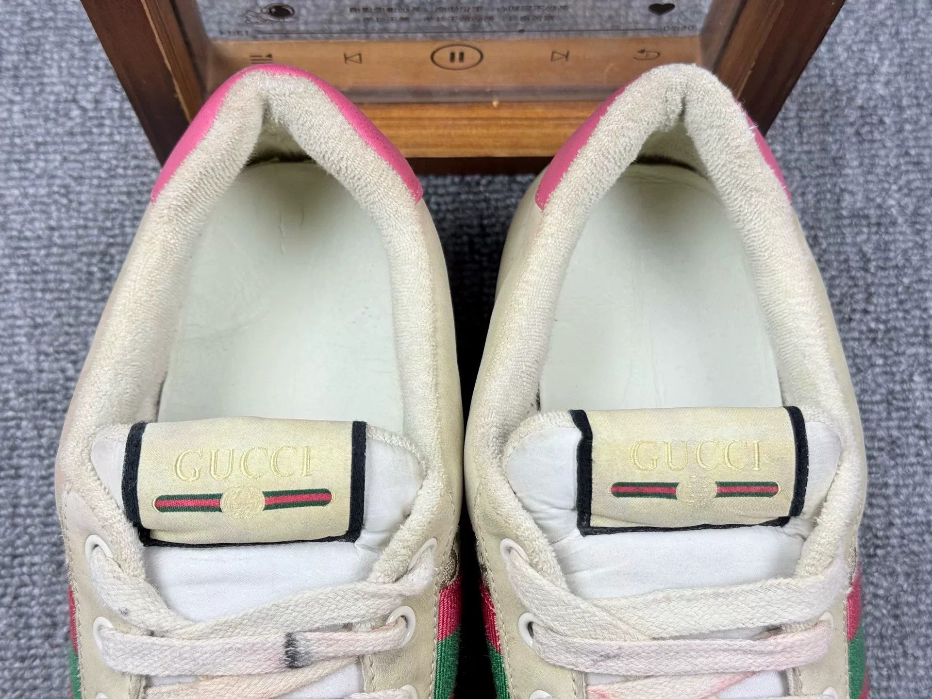 Gucci Gucci Distressed Lowtop Sneakers 7 Men Size US 7 / EU 40 - 9 Thumbnail