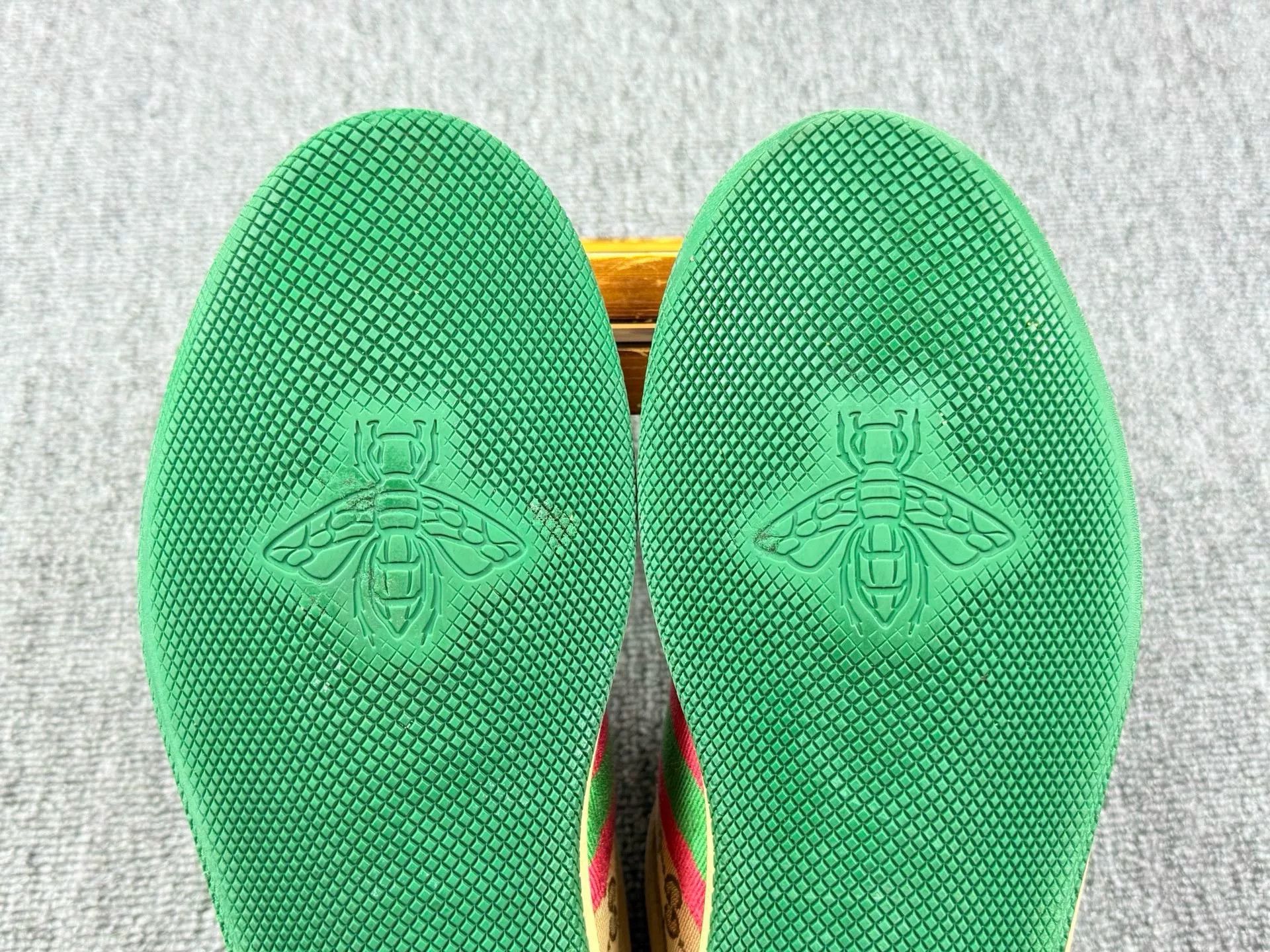 Gucci Gucci Distressed Lowtop Sneakers 7 Men Size US 7 / EU 40 - 7 Thumbnail
