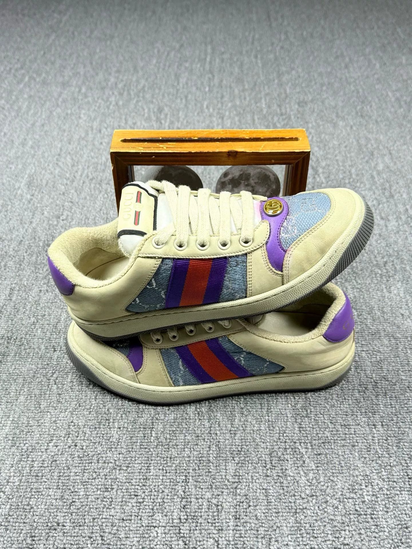 Gucci Gucci Blue Lowtop Sneakers it_37 Women Size US 7 / IT 37 - 2 Thumbnail