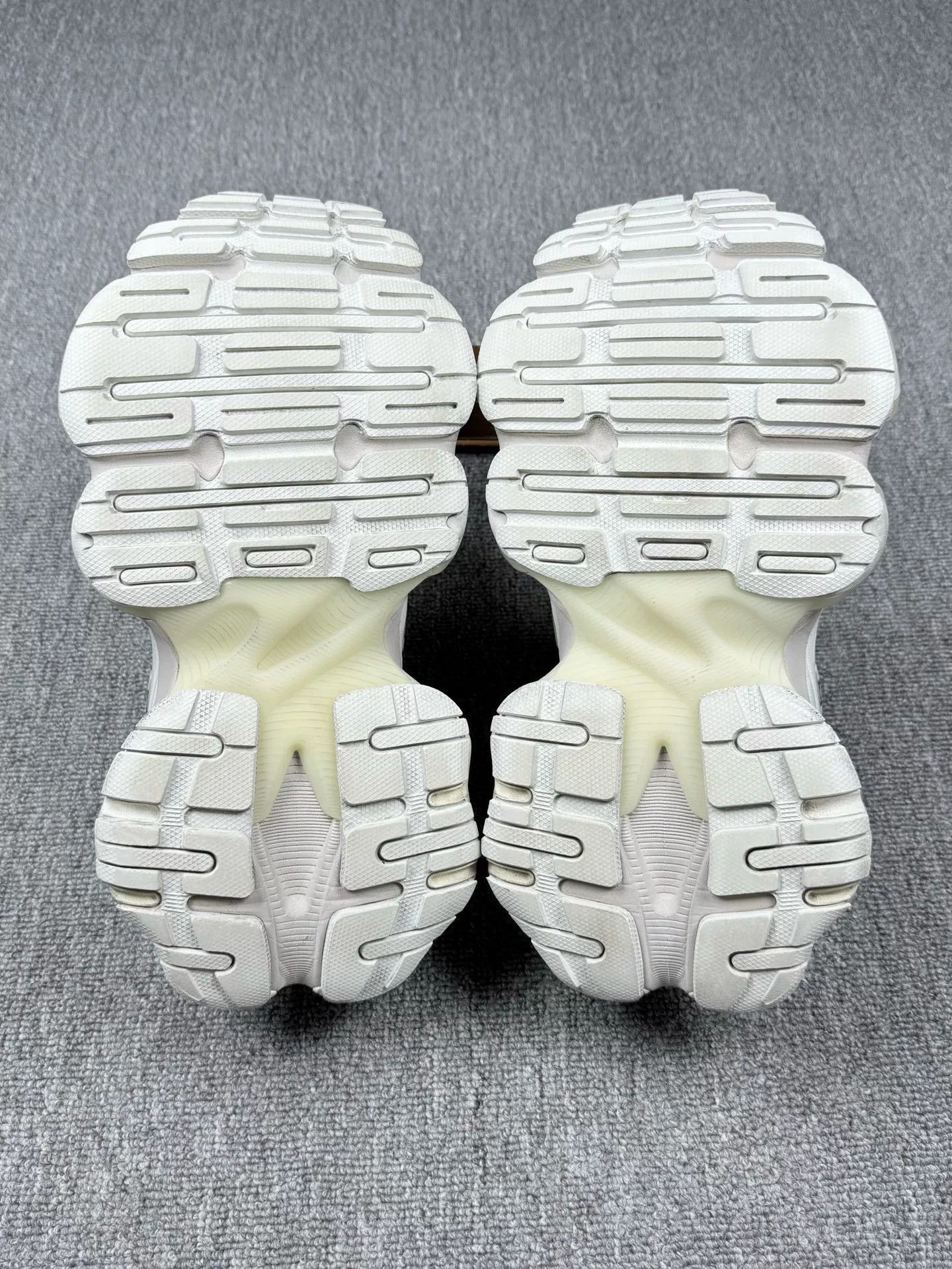 Balenciaga Balenciaga Cargo Multi Lowtop Sneakers it_37 Women Size US 7 / IT 37 - 6 Thumbnail
