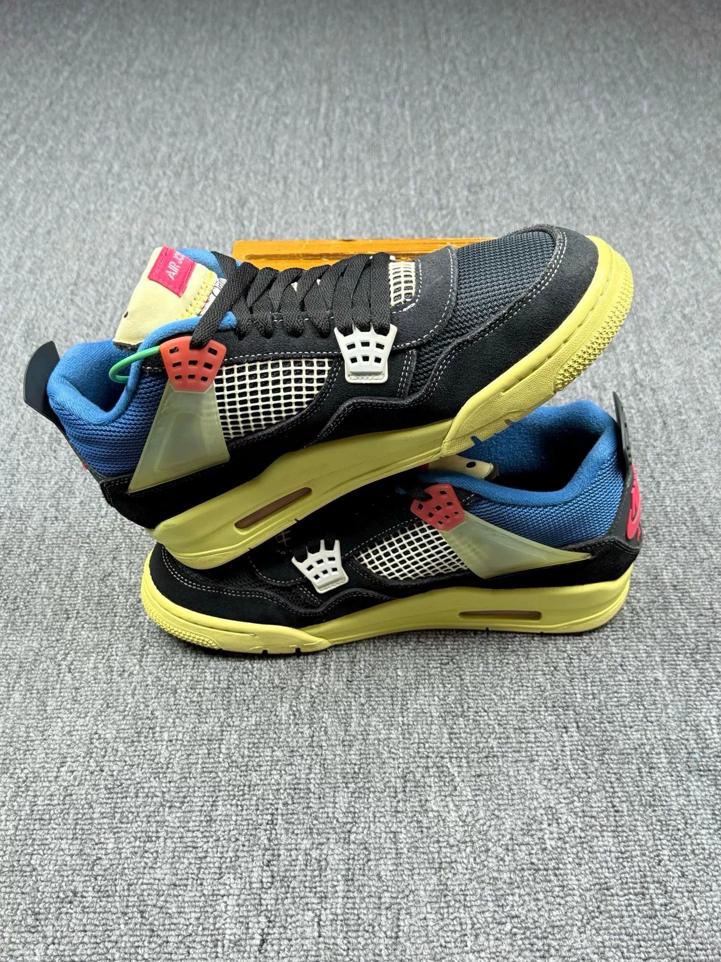 Nike Nike AJ4 Blue Lowtop Sneakers 11 Men Size US 11 / EU 44 - 3 Thumbnail