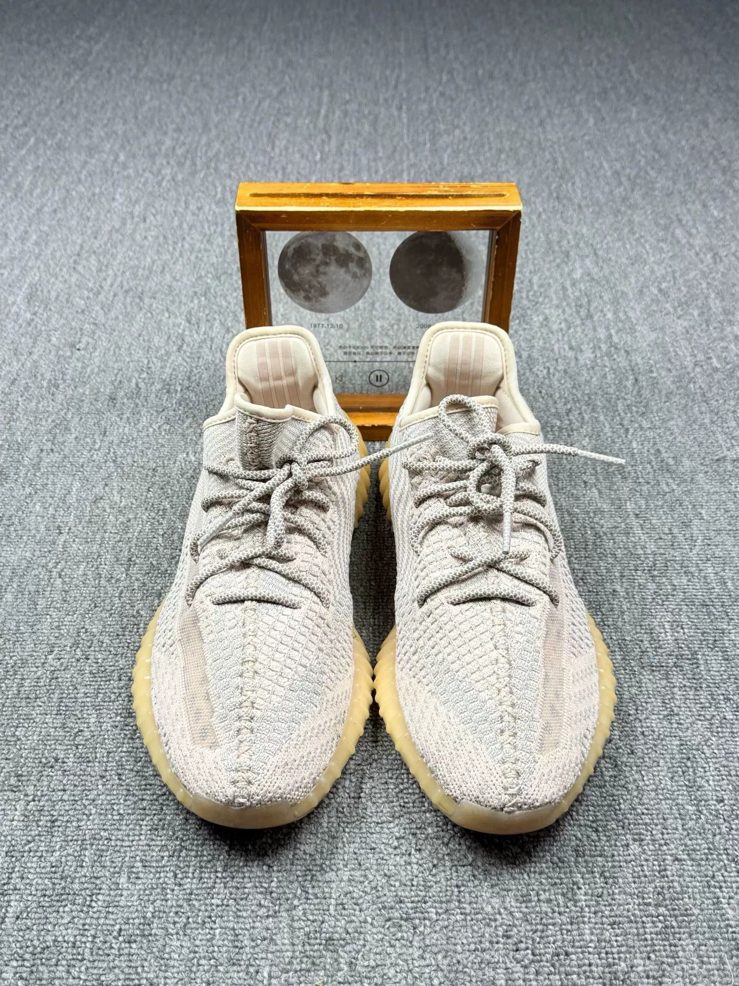 Adidas Adidas YEEZY350 White Lowtop Sneakers 13 Men Size US 13 / EU 46 - 4 Thumbnail