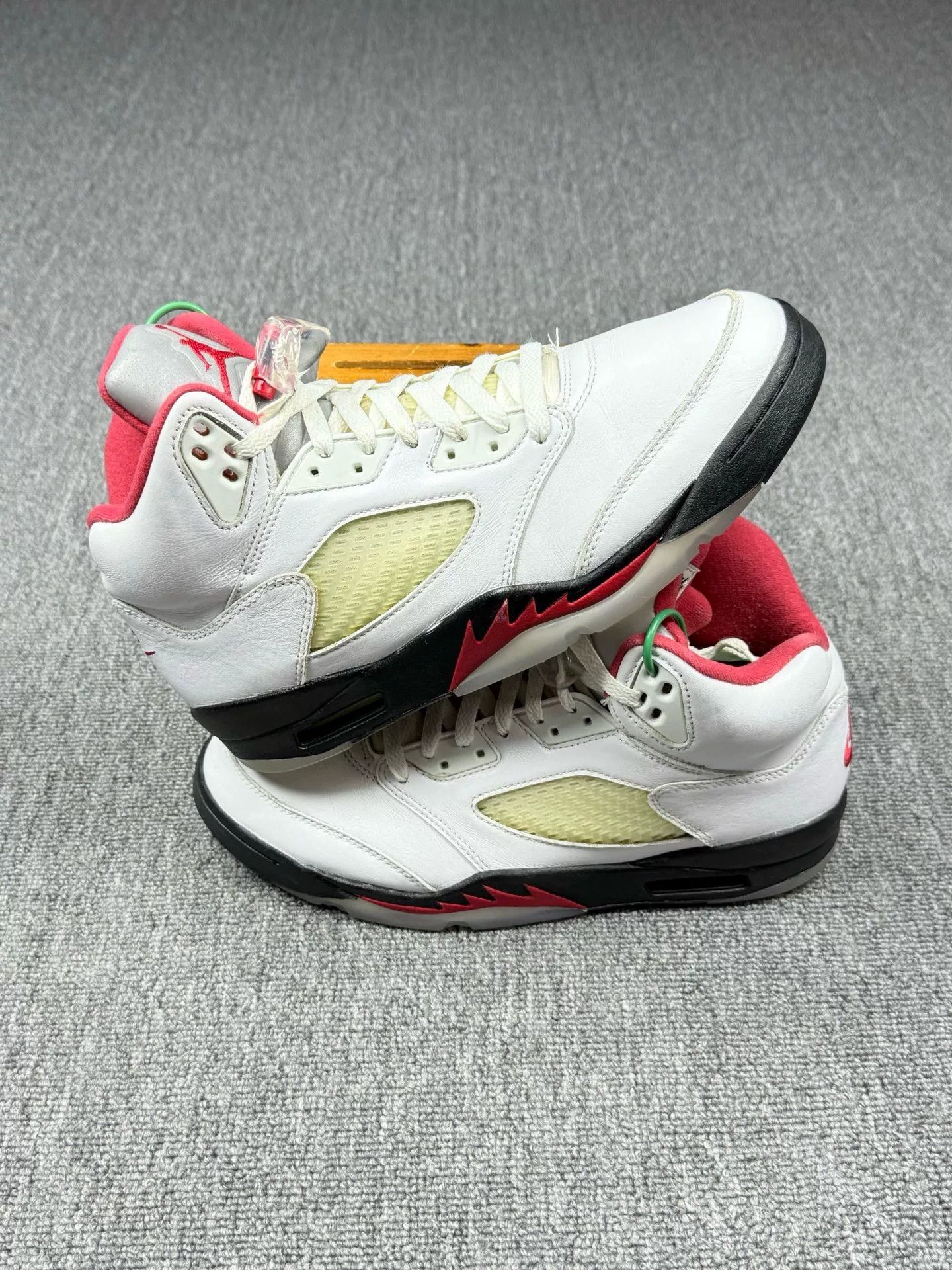 Nike Nike AJ5 Red Lowtop Sneakers 10 Men Size US 10 / EU 43 - 2 Thumbnail