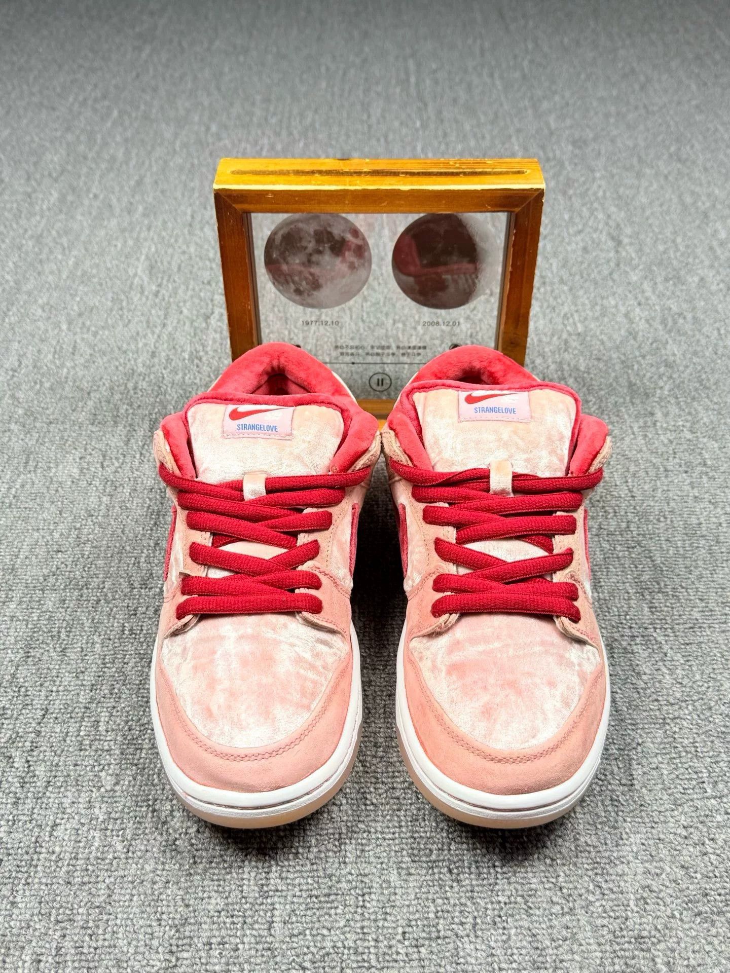 Nike Nike DUNK SB Pink Lowtop Sneakers 8 Men Size US 8 / EU 41 - 4 Thumbnail