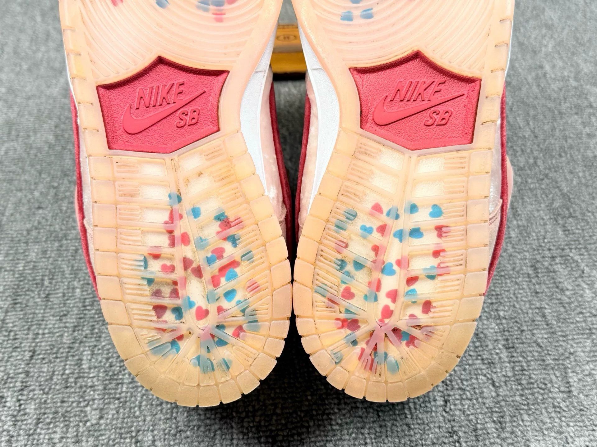 Nike Nike DUNK SB Pink Lowtop Sneakers 8 Men Size US 8 / EU 41 - 8 Thumbnail