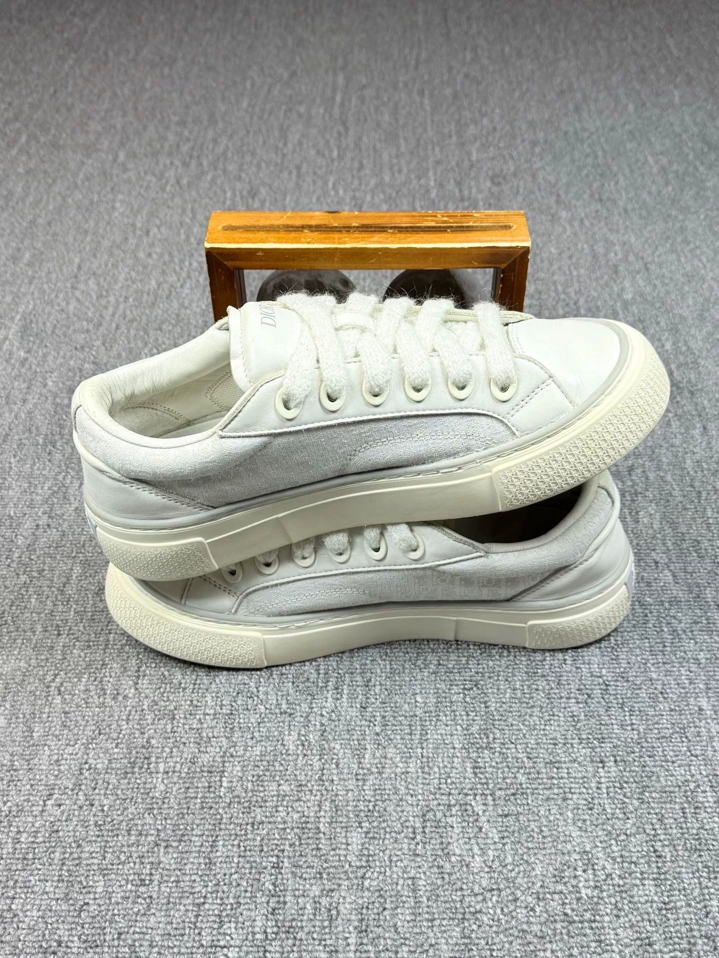 Dior Dior White Lowtop Sneakers 8 Men Size US 8 / EU 41 - 3 Thumbnail