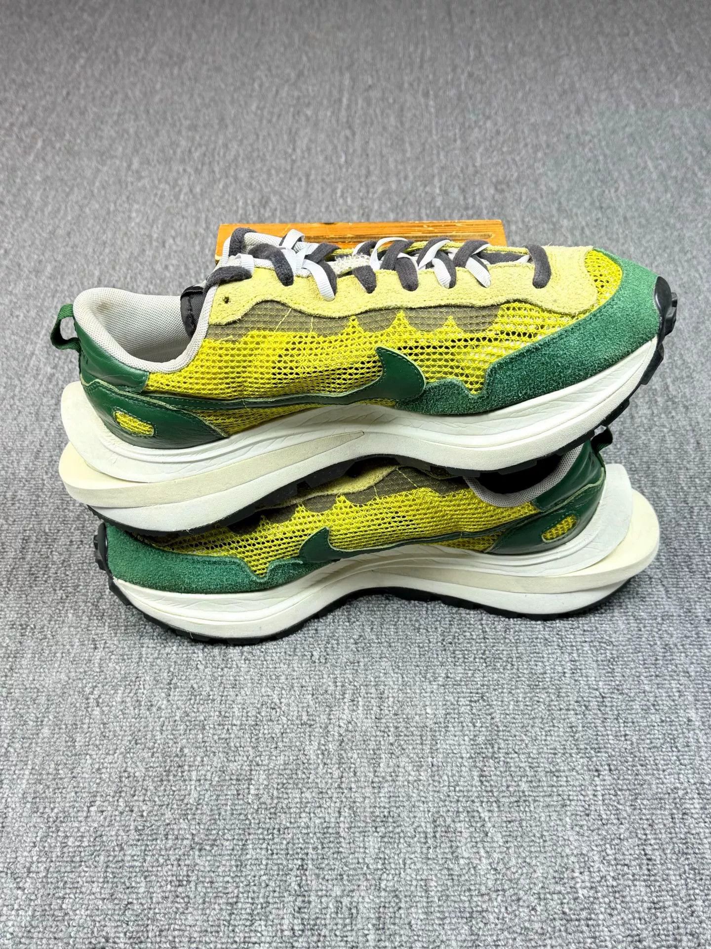 Sacai Sacai Yellow Lowtop Sneakers 13 Men Size US 13 / EU 46 - 3 Thumbnail