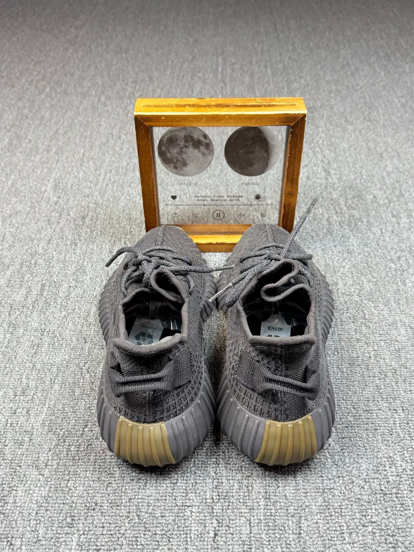 Adidas Adidas YEEZY350 Black Lowtop Sneakers 9 Men Size US 9 / EU 42 - 5 Thumbnail