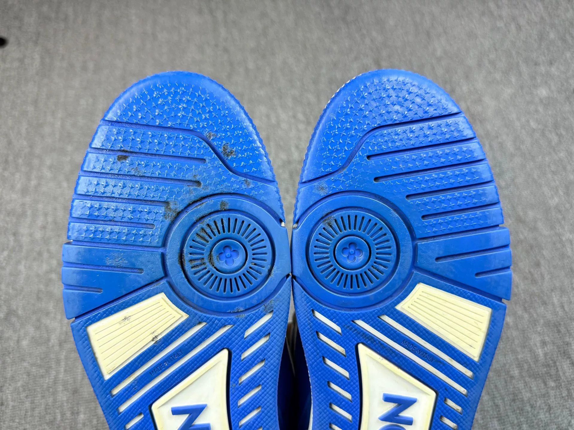 Louis Vuitton Louis Vuitton Training Blue Lowtop Sneakers 7 Men Size US 7 / EU 40 - 7 Thumbnail