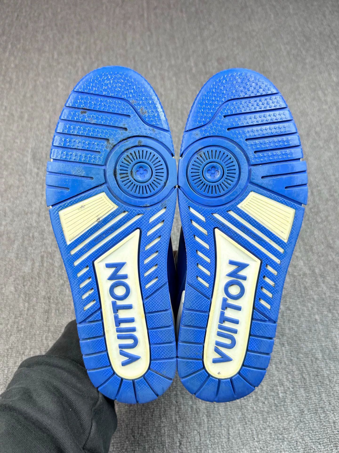 Louis Vuitton Louis Vuitton Training Blue Lowtop Sneakers 7 Men Size US 7 / EU 40 - 6 Thumbnail