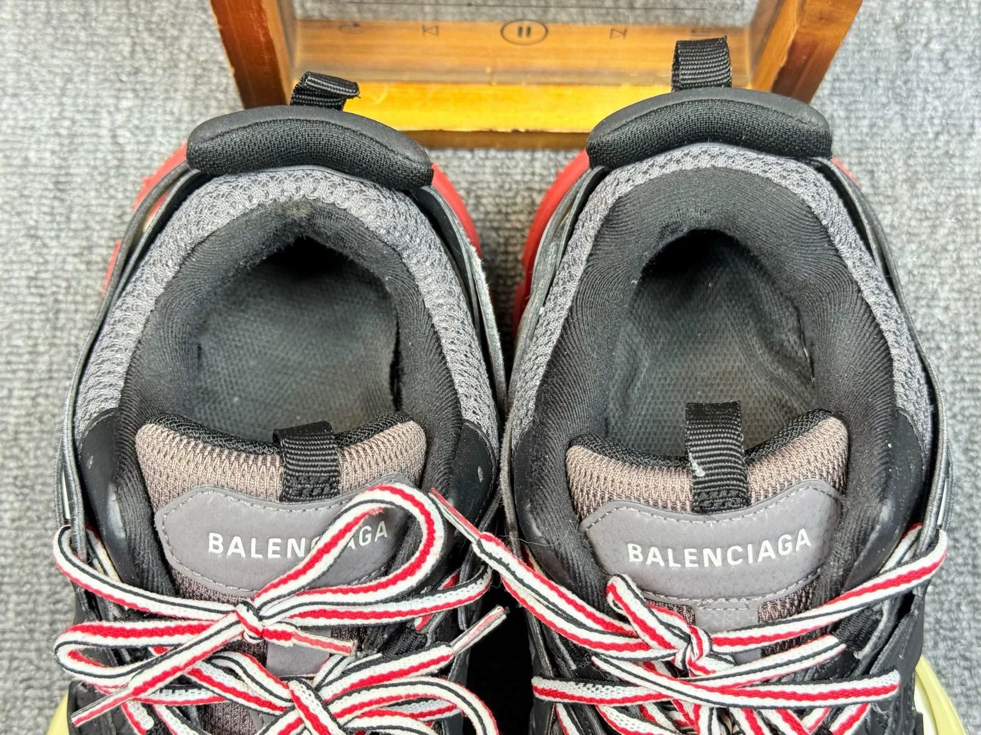Balenciaga Balenciaga Black Lowtop Sneakers 7 Men Size US 7 / EU 40 - 9 Thumbnail