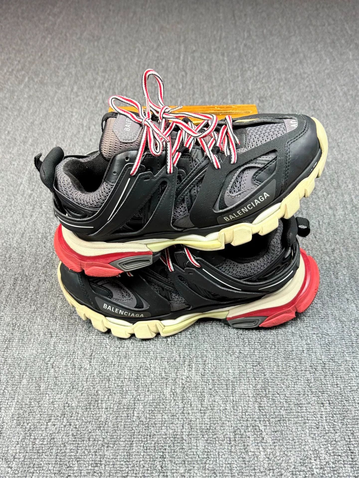 Balenciaga Balenciaga Black Lowtop Sneakers 7 Men Size US 7 / EU 40 - 2 Thumbnail