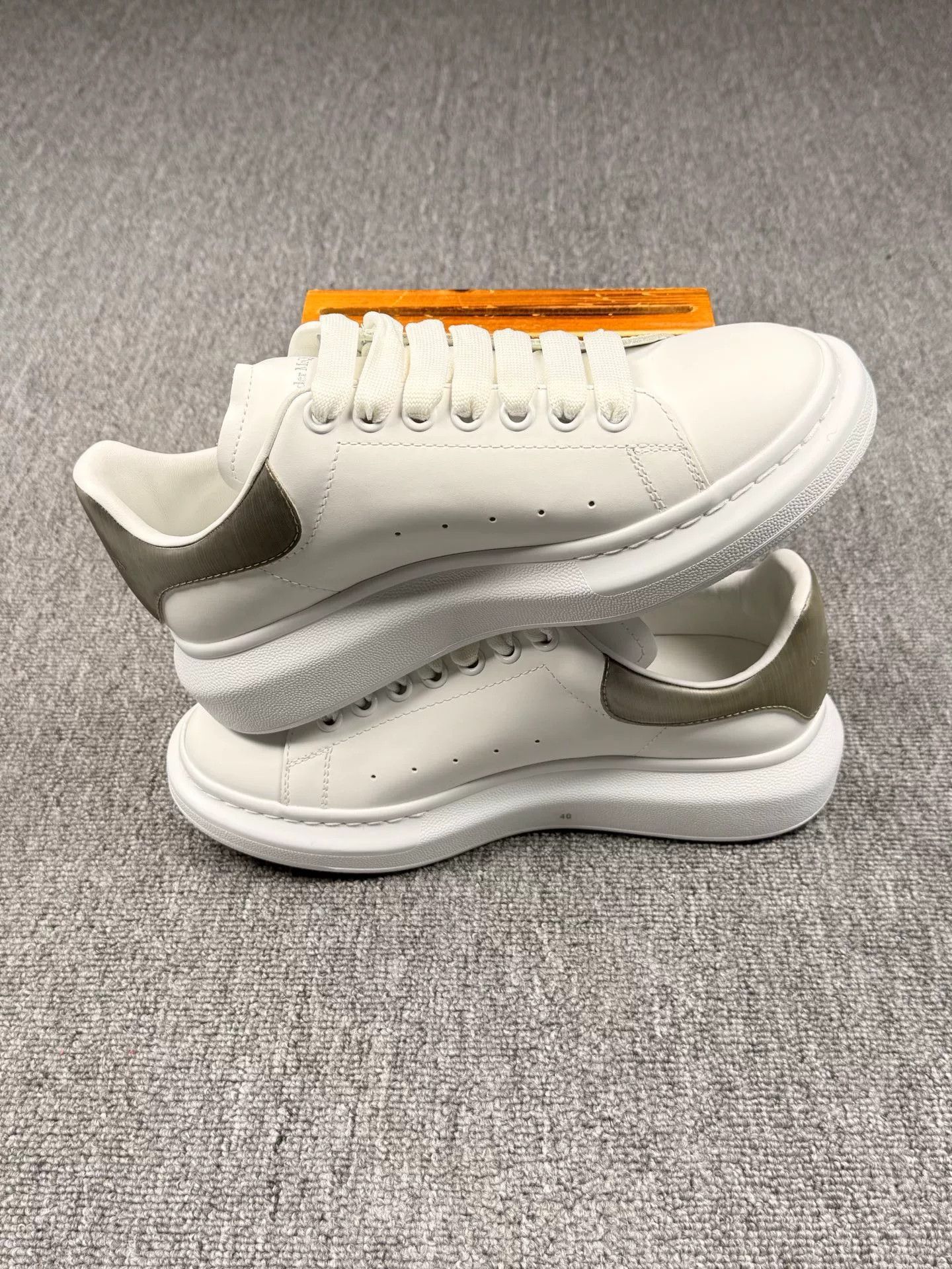 Alexander McQueen Alexander McQueen Multi Lowtop Sneakers it_40 Women Size US 10 / IT 40 - 3 Thumbnail