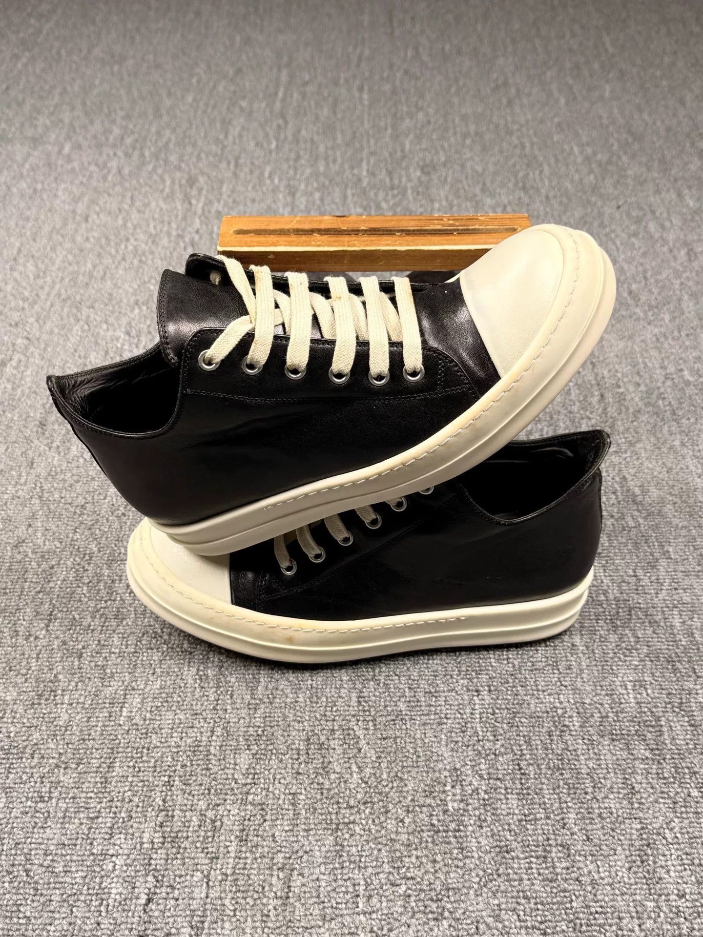 Rick Owens Rick Owens Leather Black Lowtop Sneakers 5.5 Men Size US 5.5 / EU 38 - 2 Thumbnail