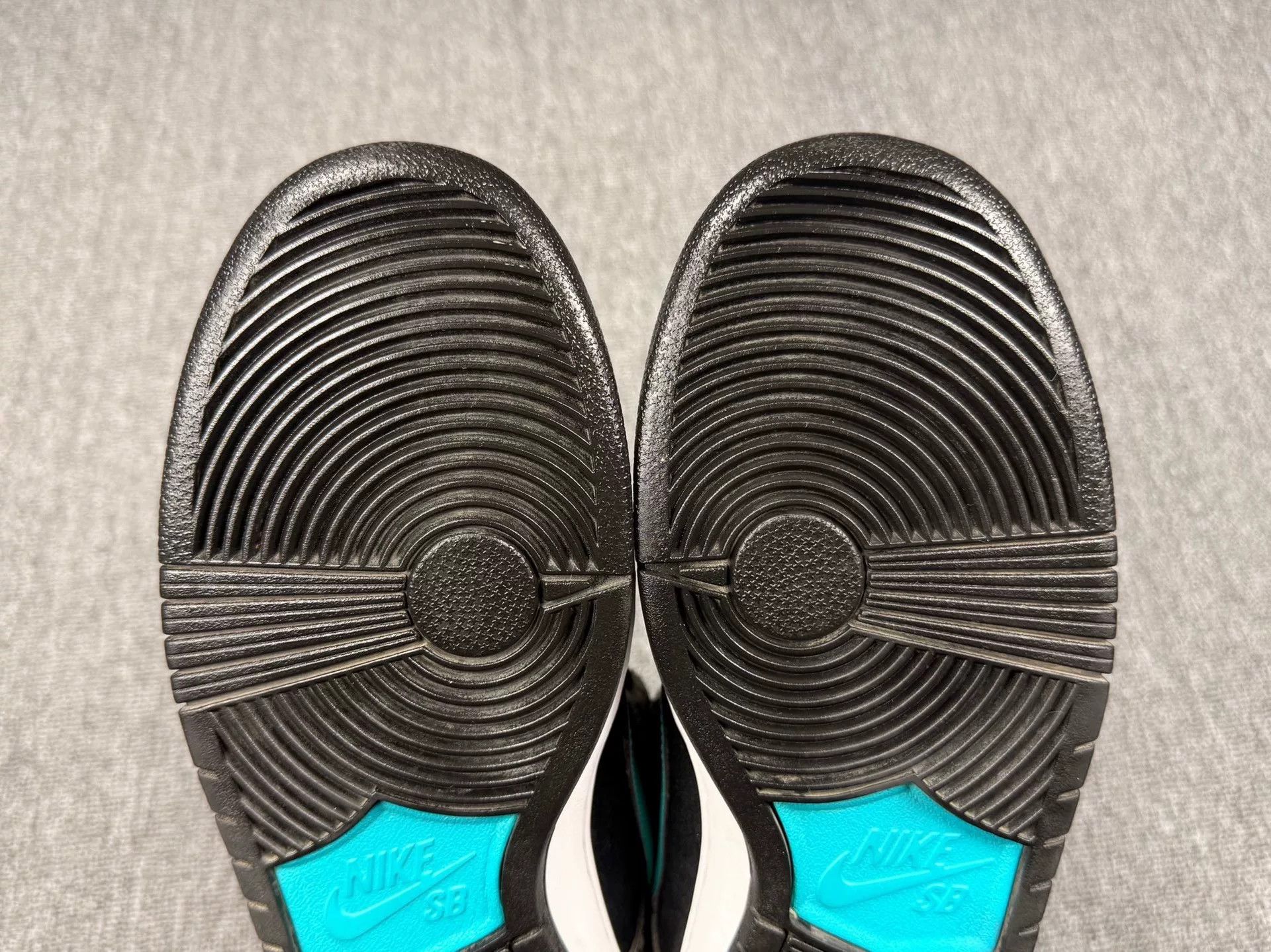 Nike Nike DUNK SB Black Lowtop Sneakers 11 Men Size US 11 / EU 44 - 7 Thumbnail