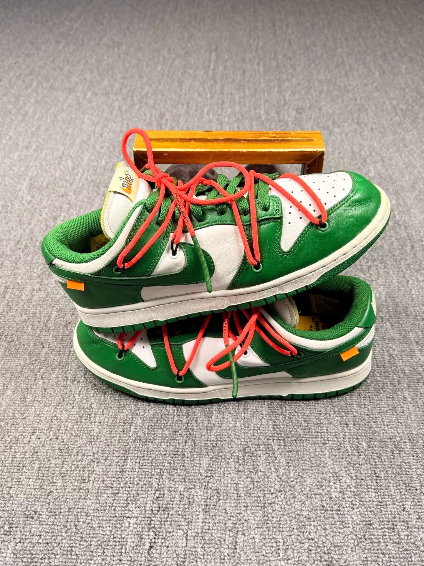 Nike Nike DUNK Green Lowtop Sneakers 9 Men Size US 9 / EU 42 - 2 Thumbnail