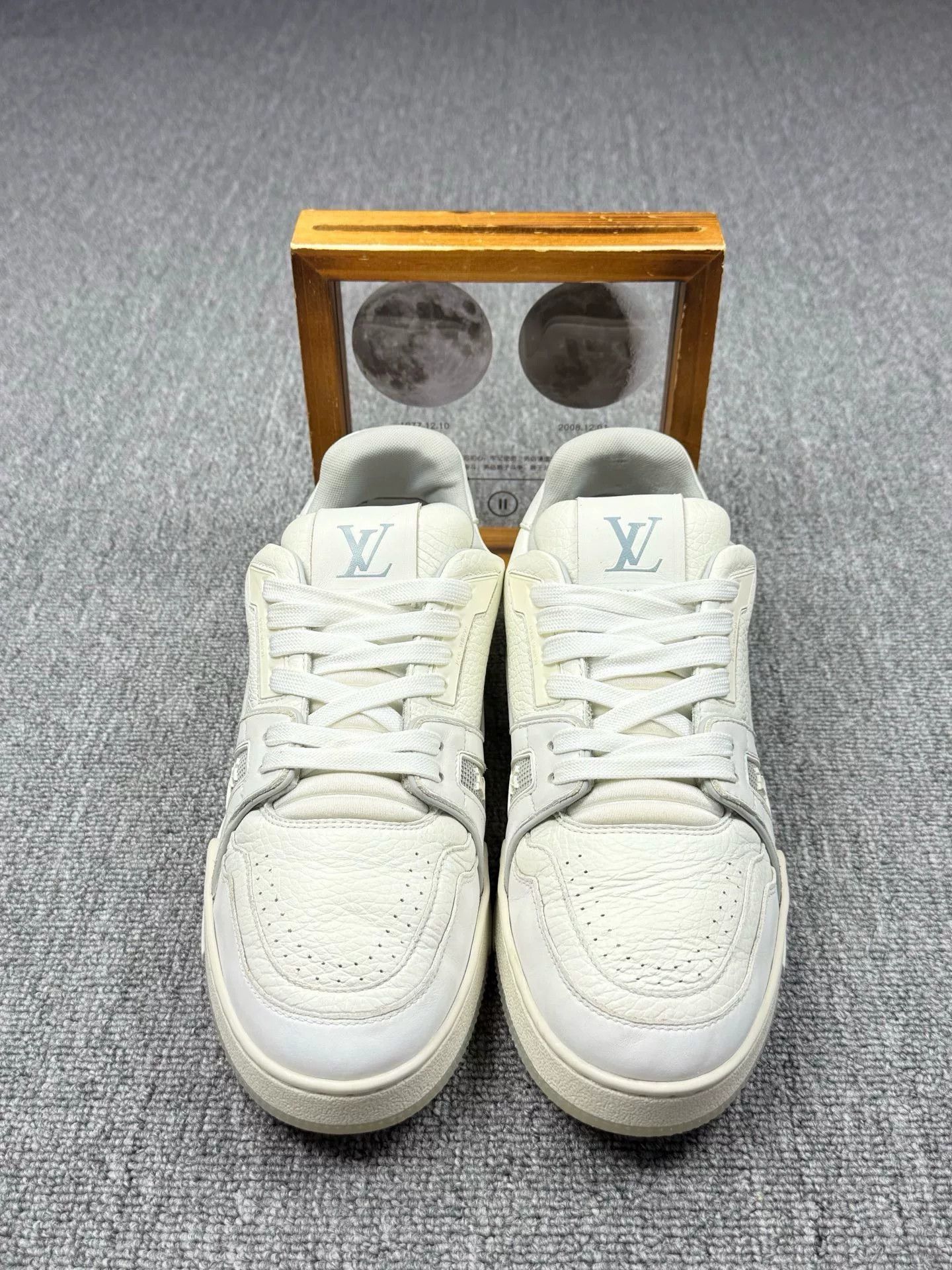 Louis Vuitton Louis Vuitton Training White Lowtop Sneakers 8 Men Size US 8 / EU 41 - 4 Thumbnail