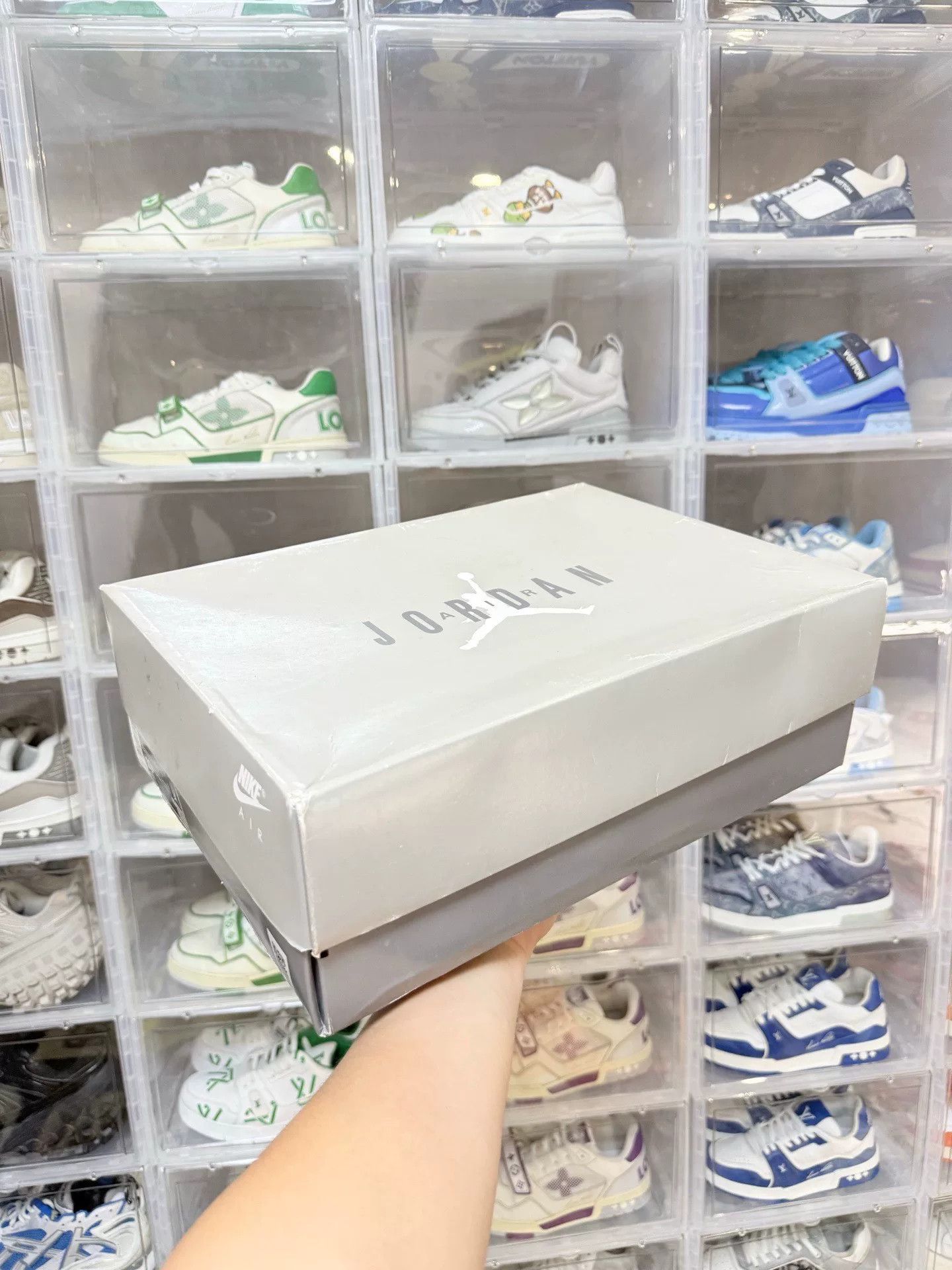 Nike Nike AJ11 White Lowtop Sneakers 11 Men Size US 11 / EU 44 - 9 Thumbnail
