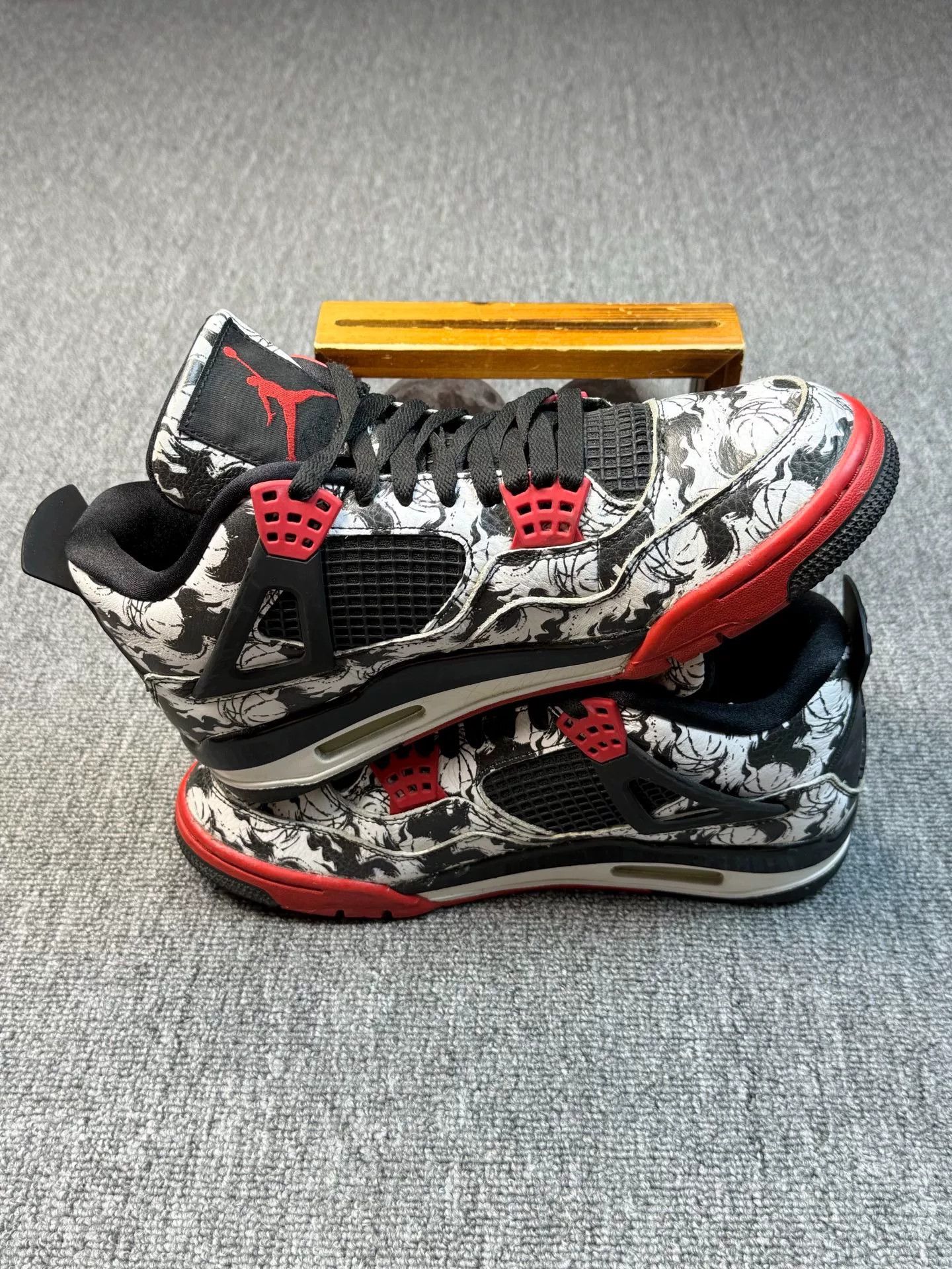 Nike Nike AJ4 Black Lowtop Sneakers 9 Men Size US 9 / EU 42 - 3 Thumbnail