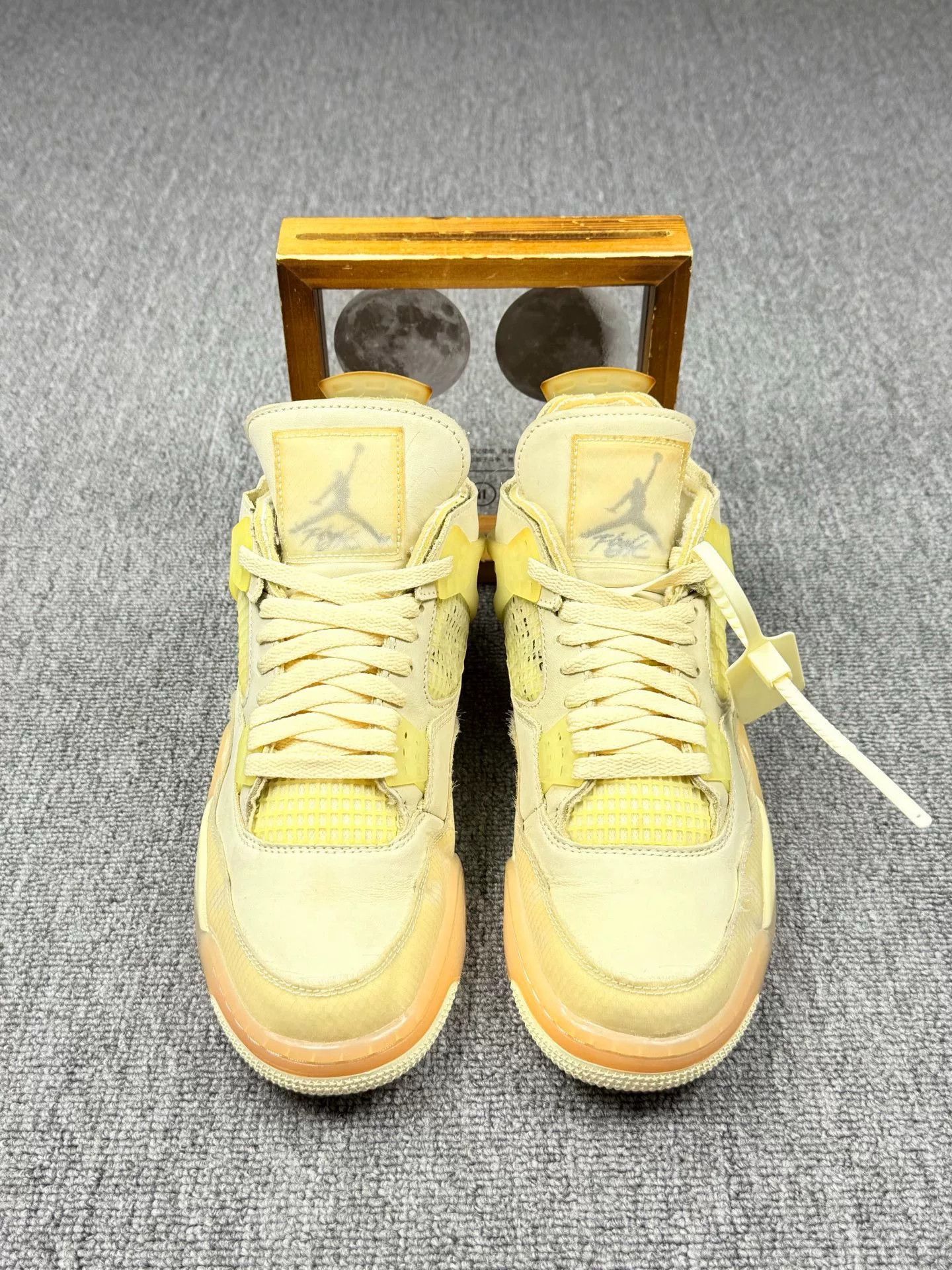 Nike Nike AJ4 White Lowtop Sneakers 9 Men Size US 9 / EU 42 - 4 Thumbnail