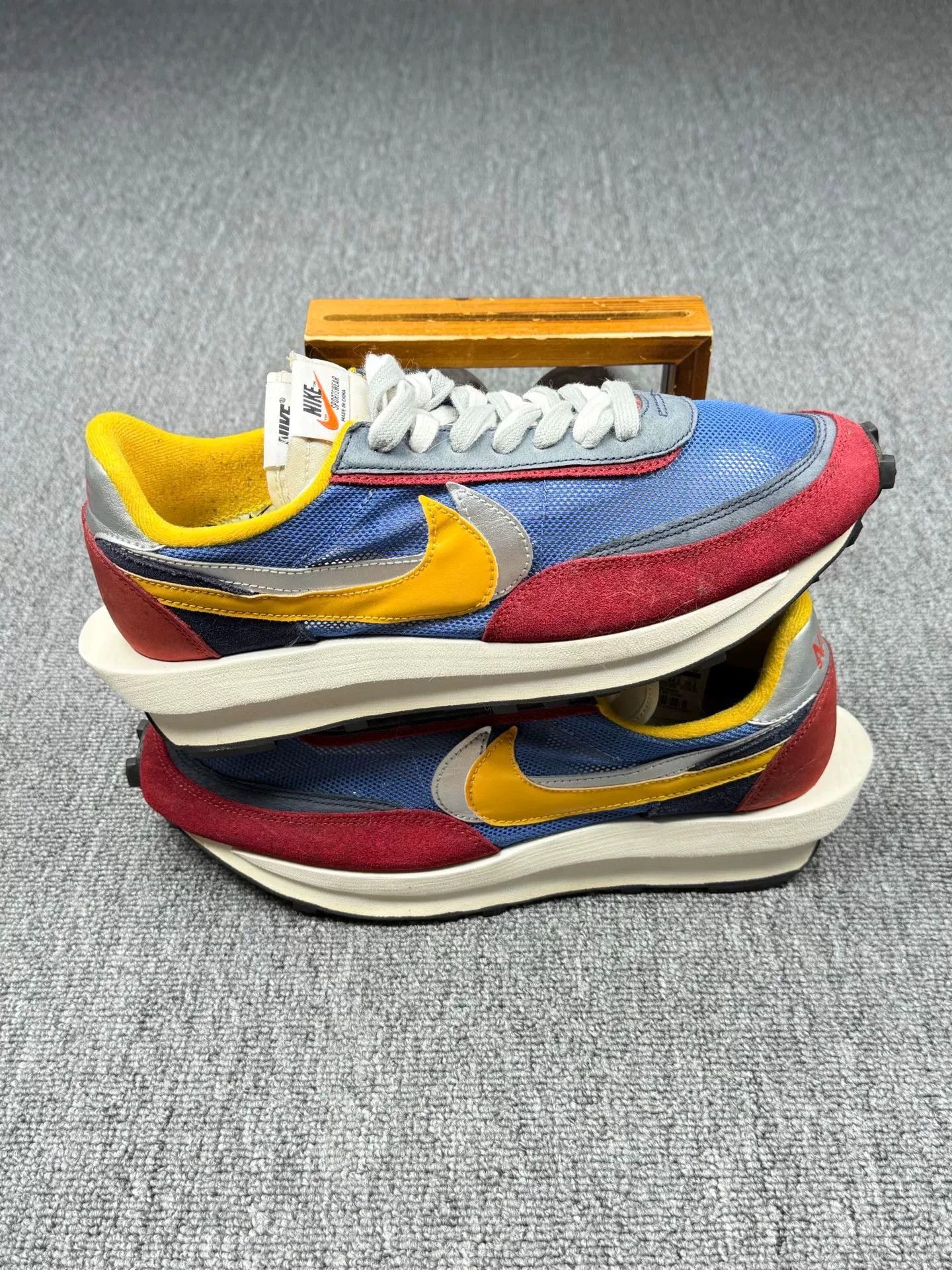 Sacai Sacai Blue Lowtop Sneakers 11 Men Size US 11 / EU 44 - 2 Thumbnail