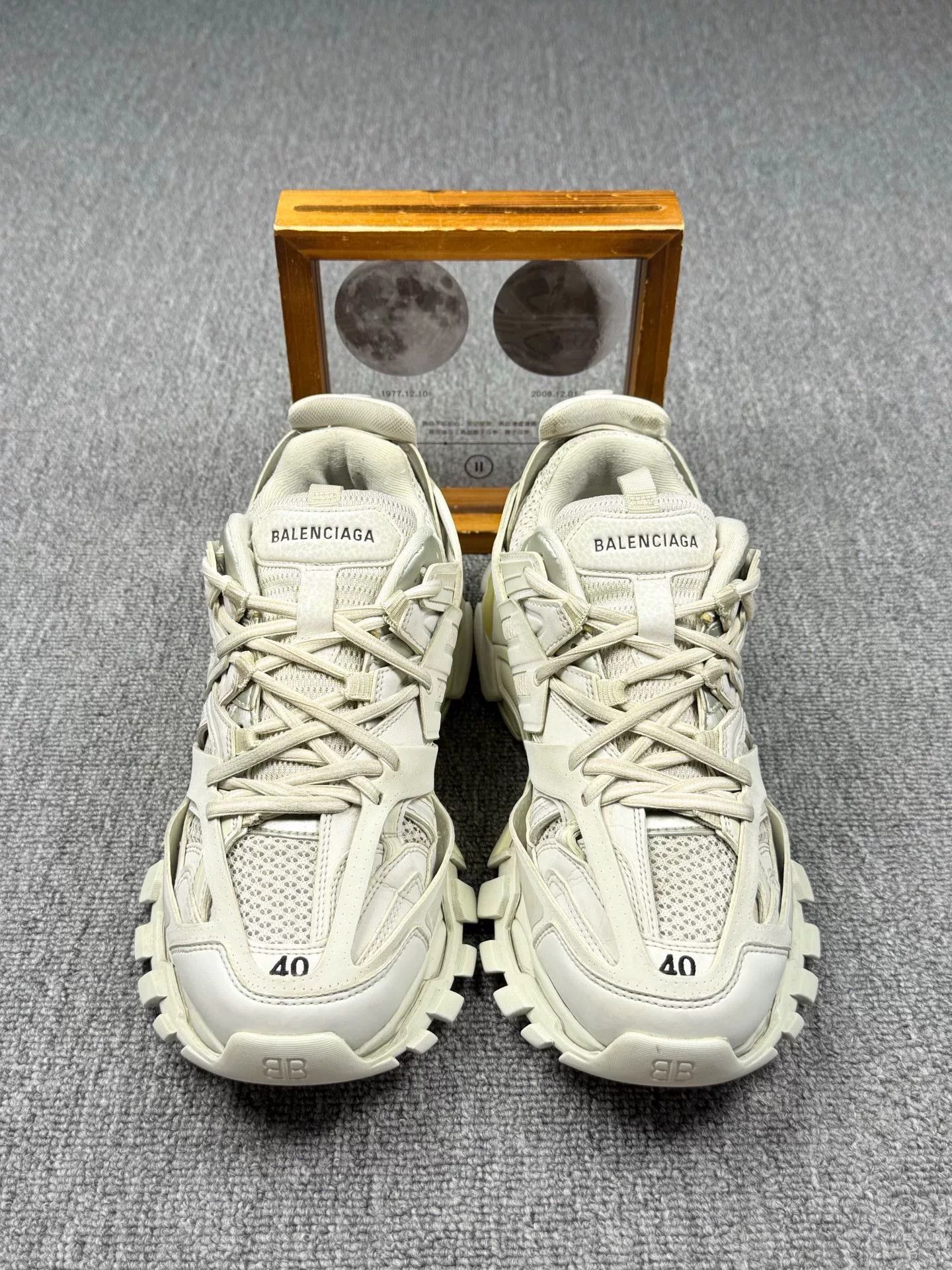 Balenciaga Balenciaga White Lowtop Sneakers 7 Men Size US 7 / EU 40 - 4 Thumbnail