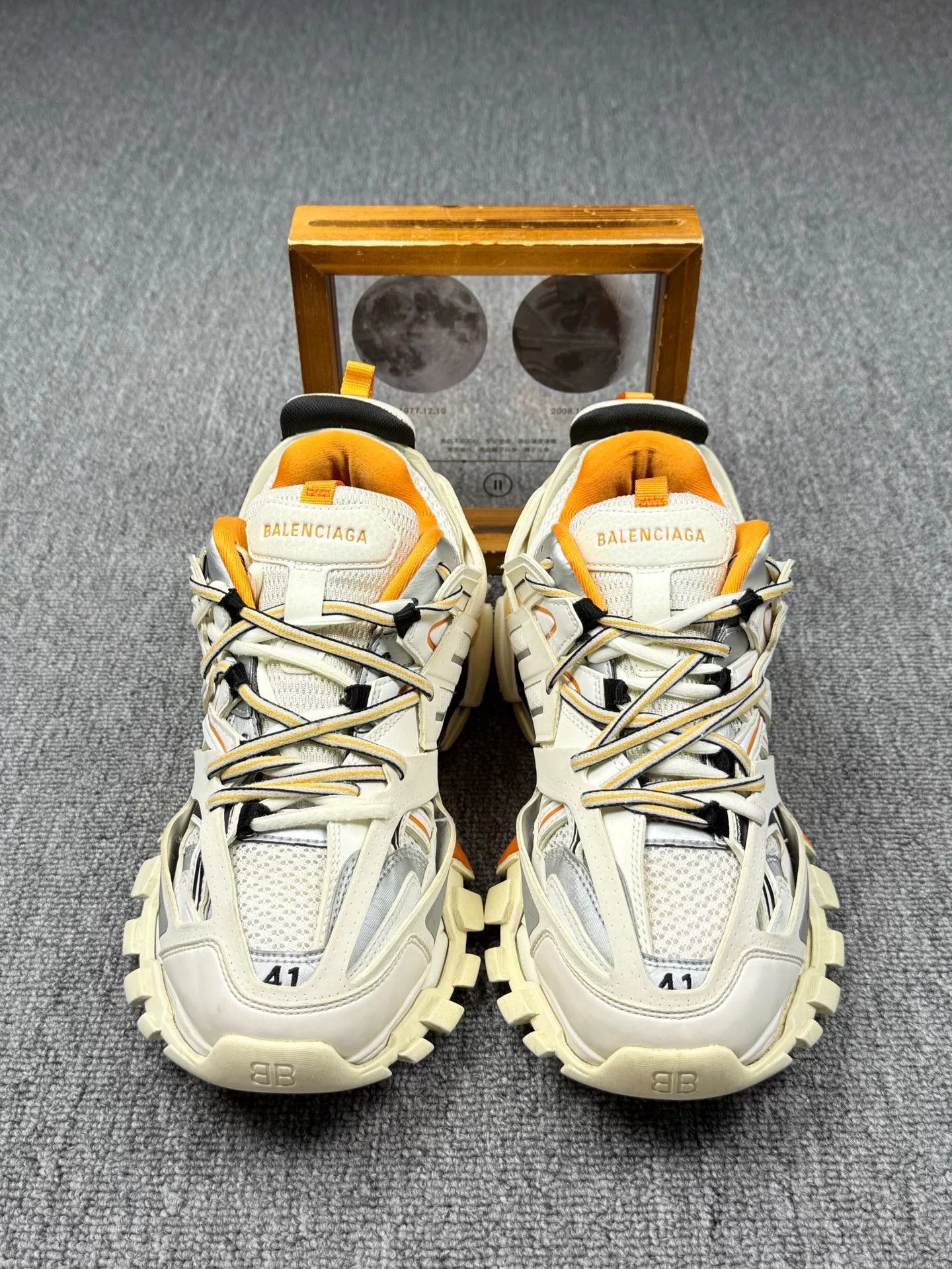 Balenciaga Balenciaga White Lowtop Sneakers 8 Men Size US 8 / EU 41 - 4 Thumbnail