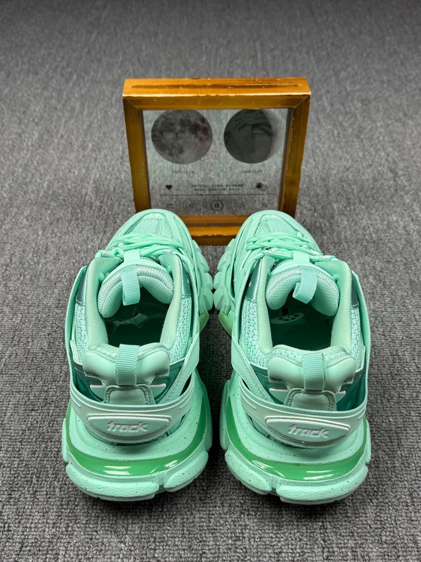 Balenciaga Balenciaga Green Lowtop Sneakers 8 Men Size US 8 / EU 41 - 5 Thumbnail
