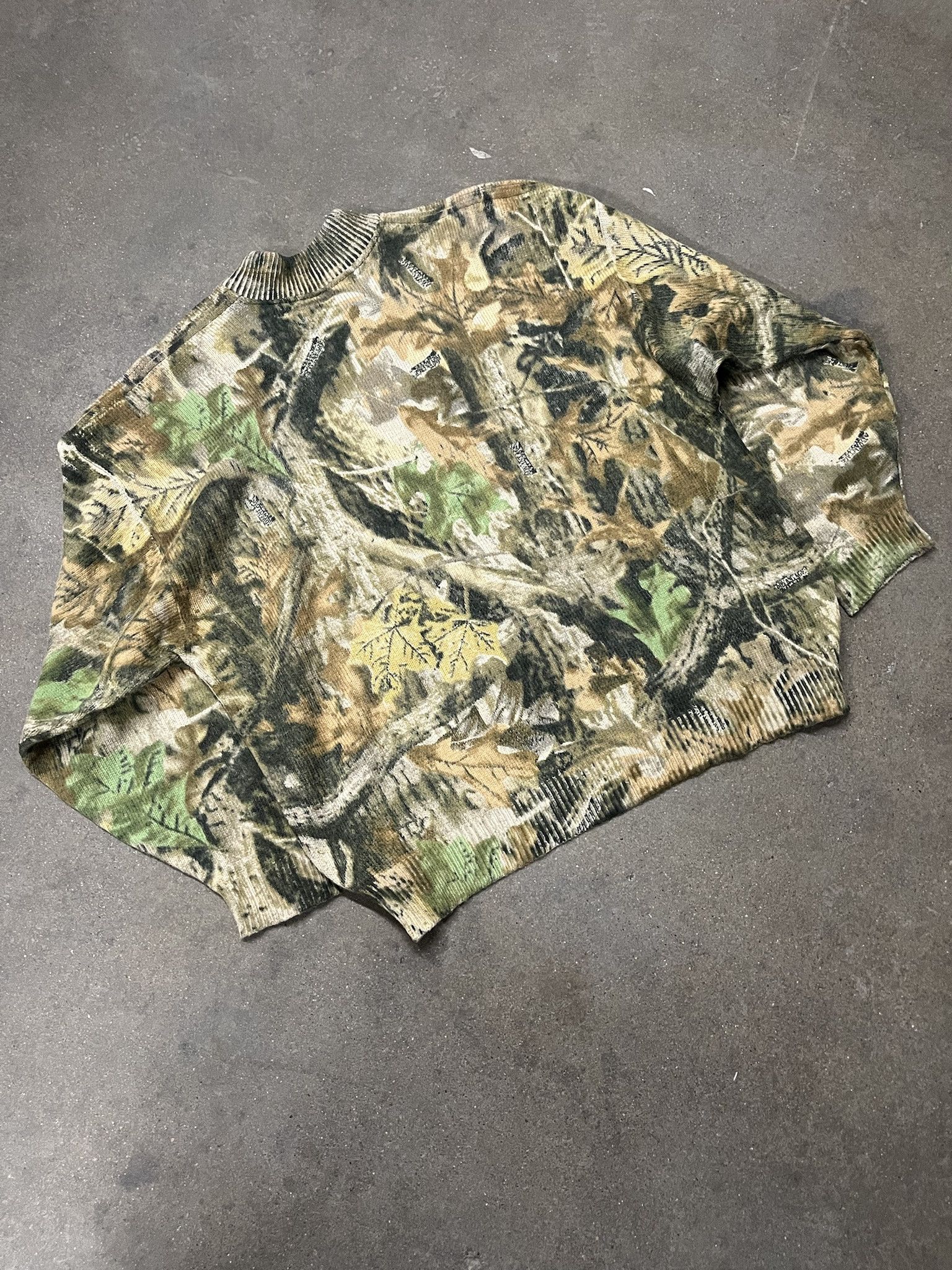 Vintage Vintage 1990s SafTBak Realtree Camo Knit Sweater Size XXL Size US XXL / EU 58 / 5 - 2 Thumbnail