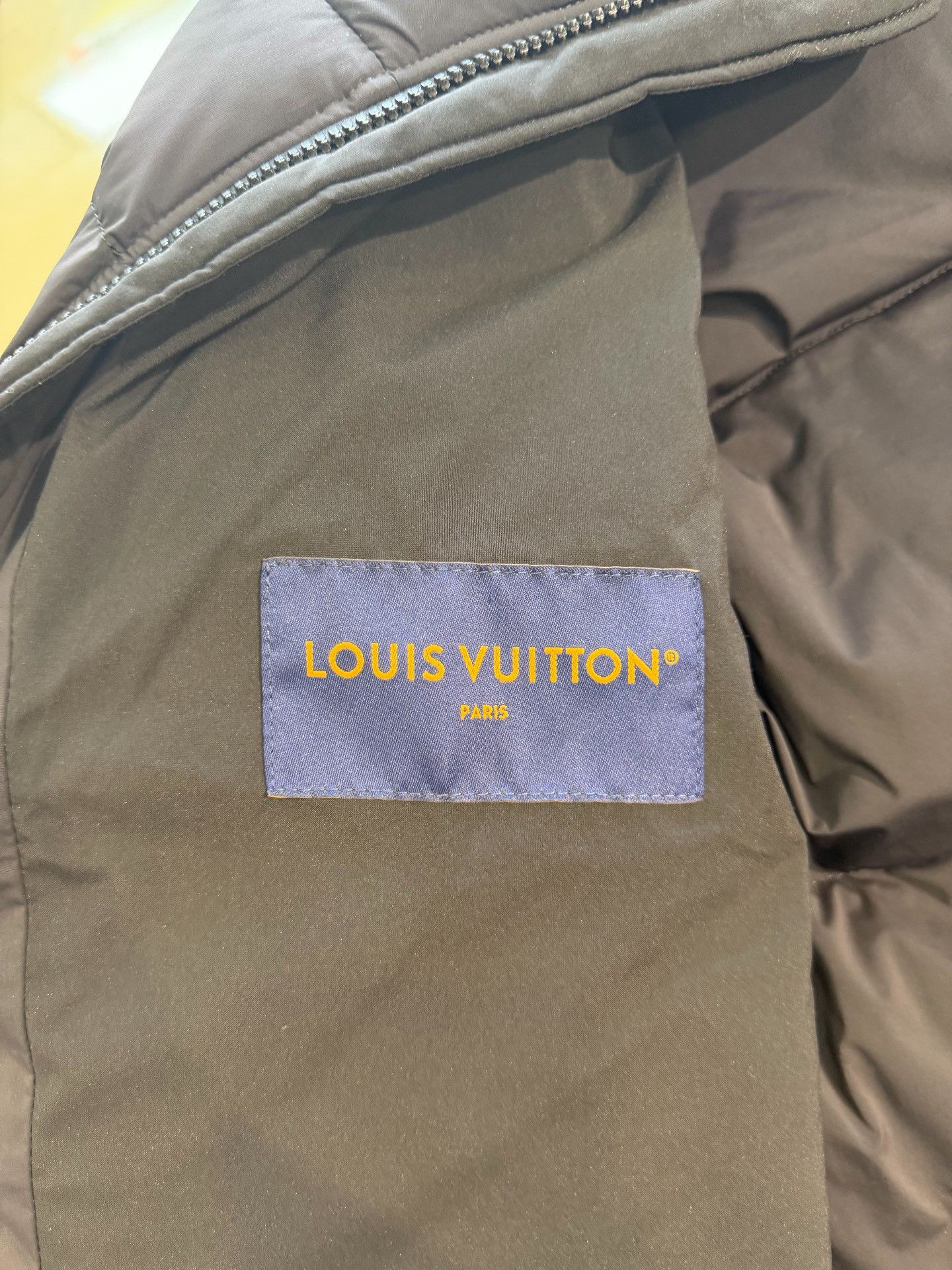 Louis Vuitton Louis Vuitton Monogram Print Down Jacket Size US M / EU 48-50 / 2 - 3 Thumbnail
