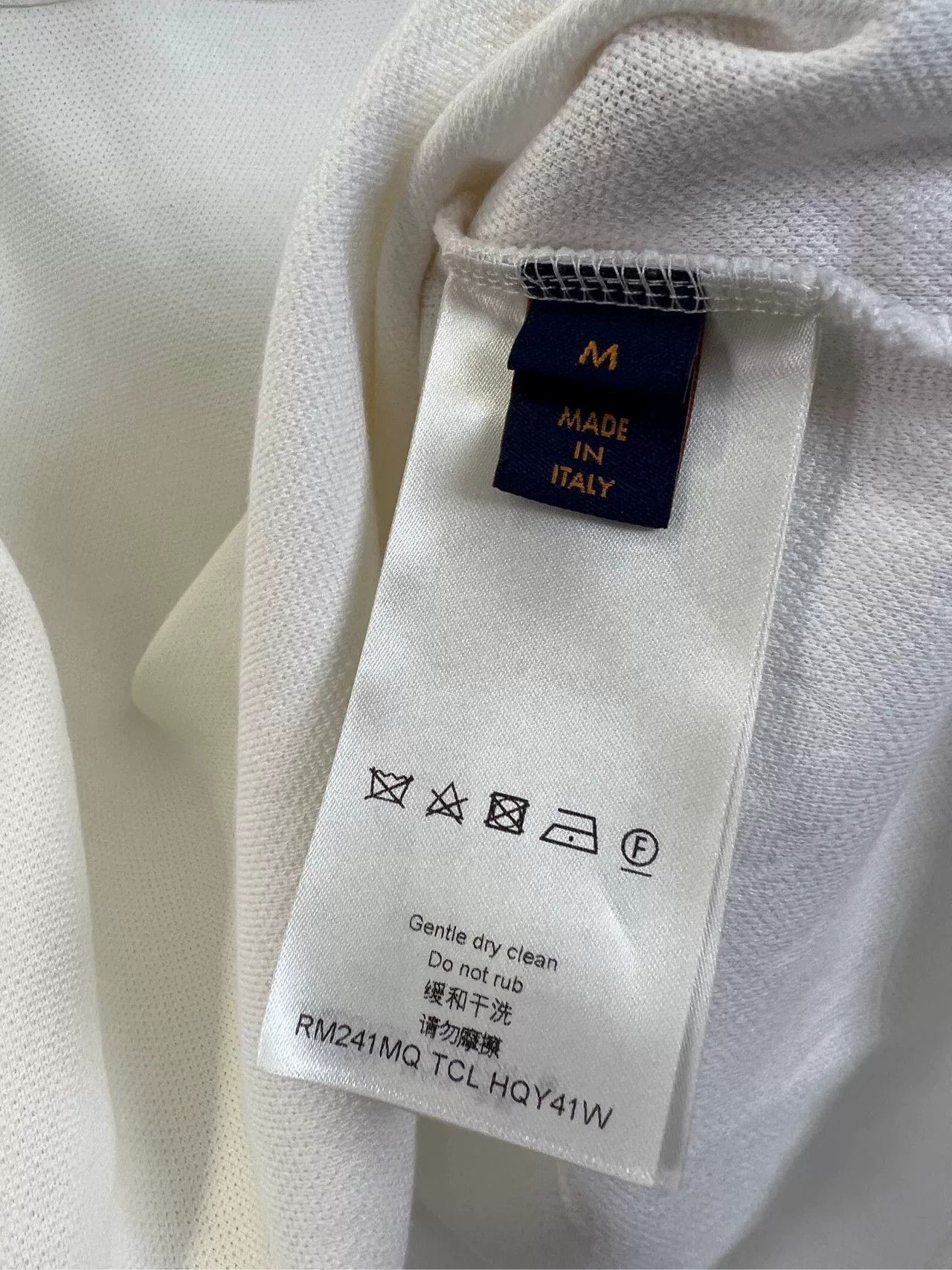 Louis Vuitton Louis Vuitton Monogram Back Pocket T-Shirt Size US M / EU 48-50 / 2 - 7 Thumbnail