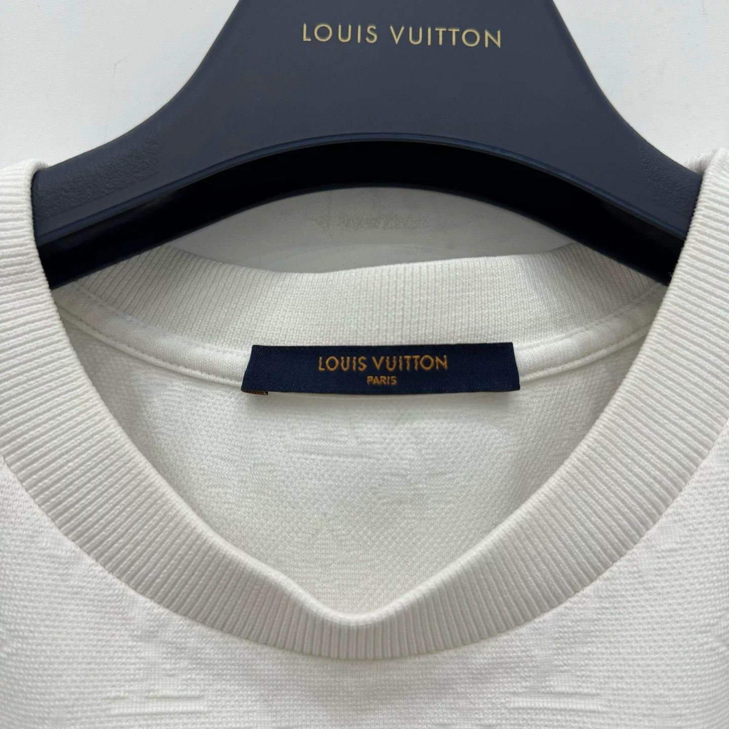 Louis Vuitton Louis Vuitton White Monogram Pocket Tee Size US XL / EU 56 / 4 - 5 Thumbnail