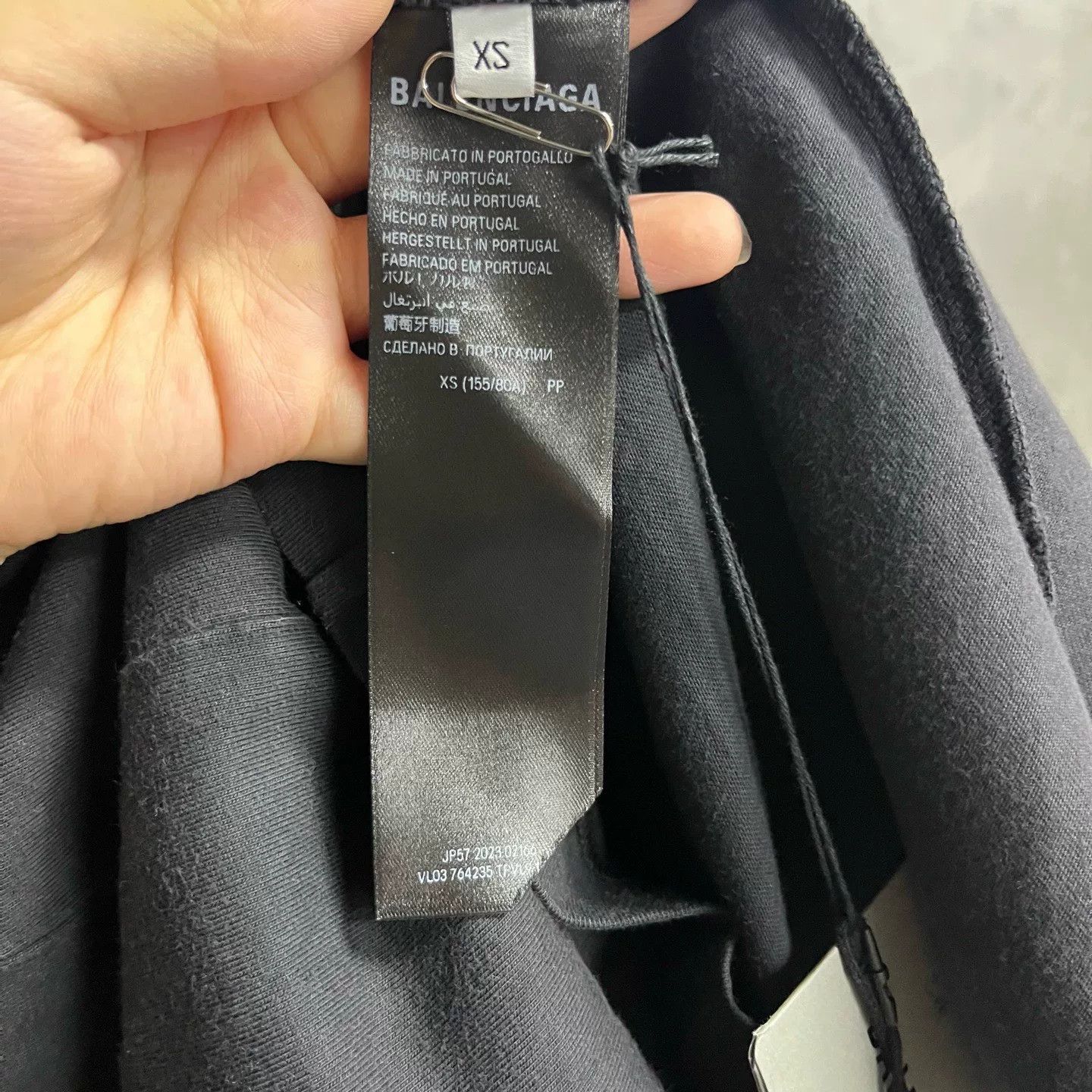 Balenciaga Balenciaga Black Letter Print T-shirt Size XS / US 0-2 / IT 36-38 - 4 Thumbnail