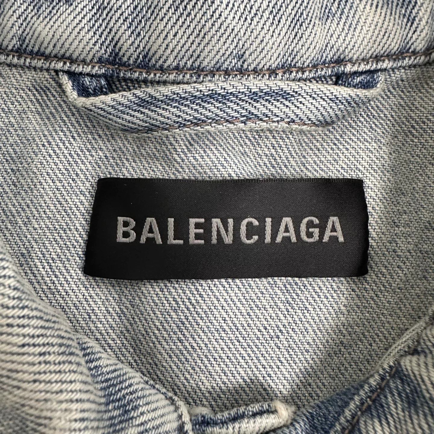 Balenciaga Balenciaga Collared Solid Diamond Logo Denim Jacket Size XXS / US 00 / IT 34 - 3 Thumbnail