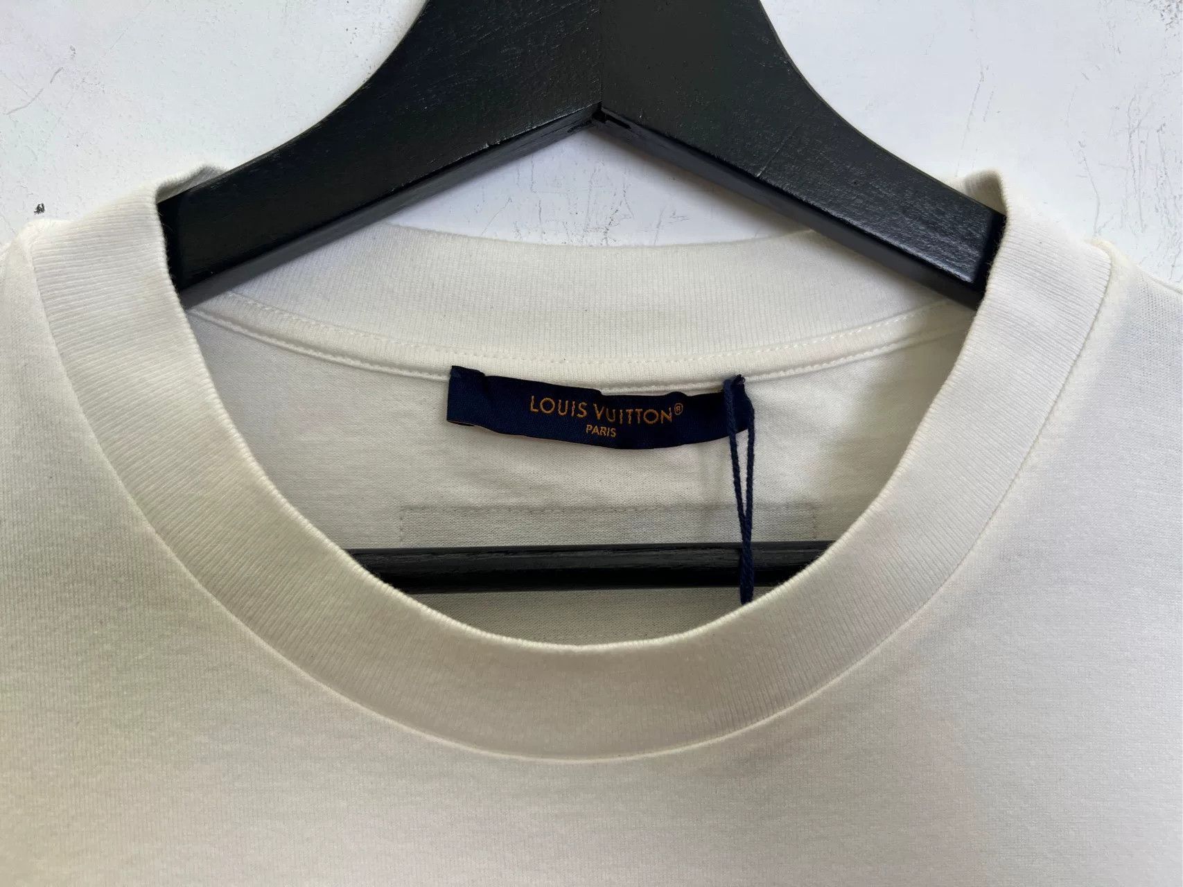 Louis Vuitton Louis Vuitton LV Letter Print Pocket Tee Size US L / EU 52-54 / 3 - 5 Thumbnail
