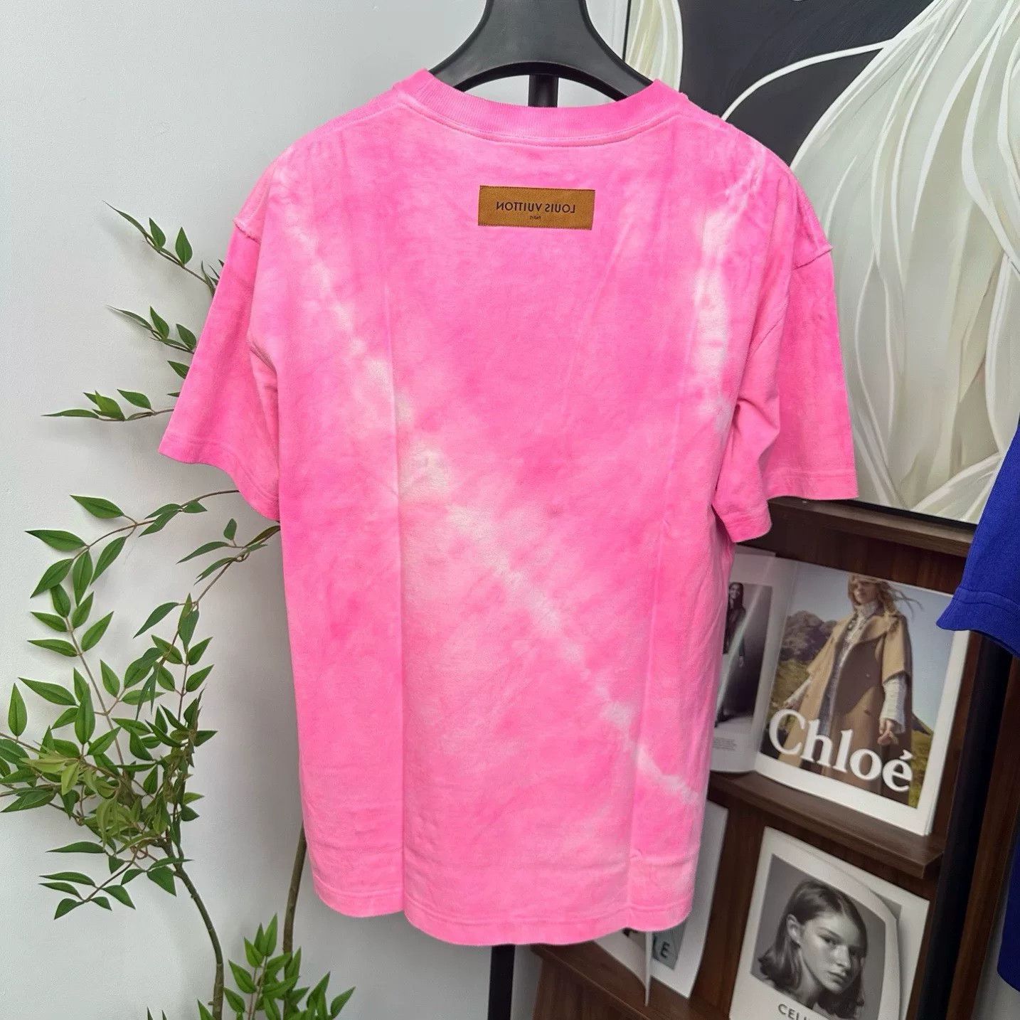 Louis Vuitton Louis Vuitton Pink Logo Tie-Dye Short-Sleeve M Size M / US 6-8 / IT 42-44 - 2 Thumbnail