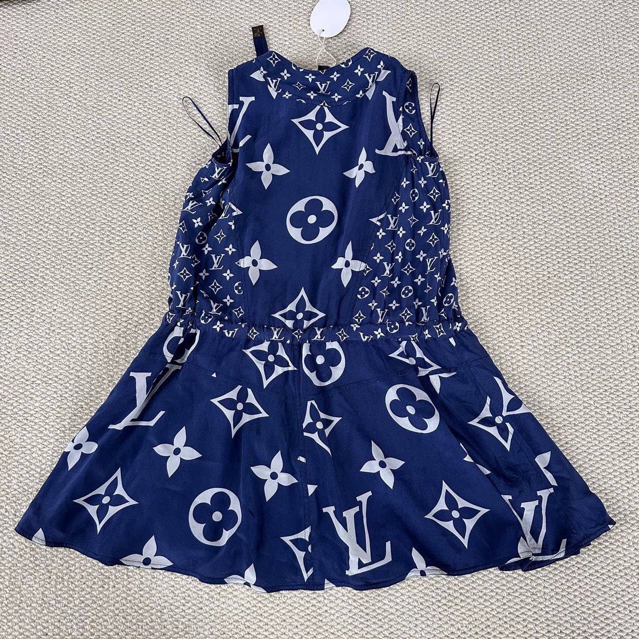 Louis Vuitton Louis Vuitton Letter Print Drawstring Sleeveless A-line Dress Size XXS / US 00 / IT 34 - 2 Thumbnail