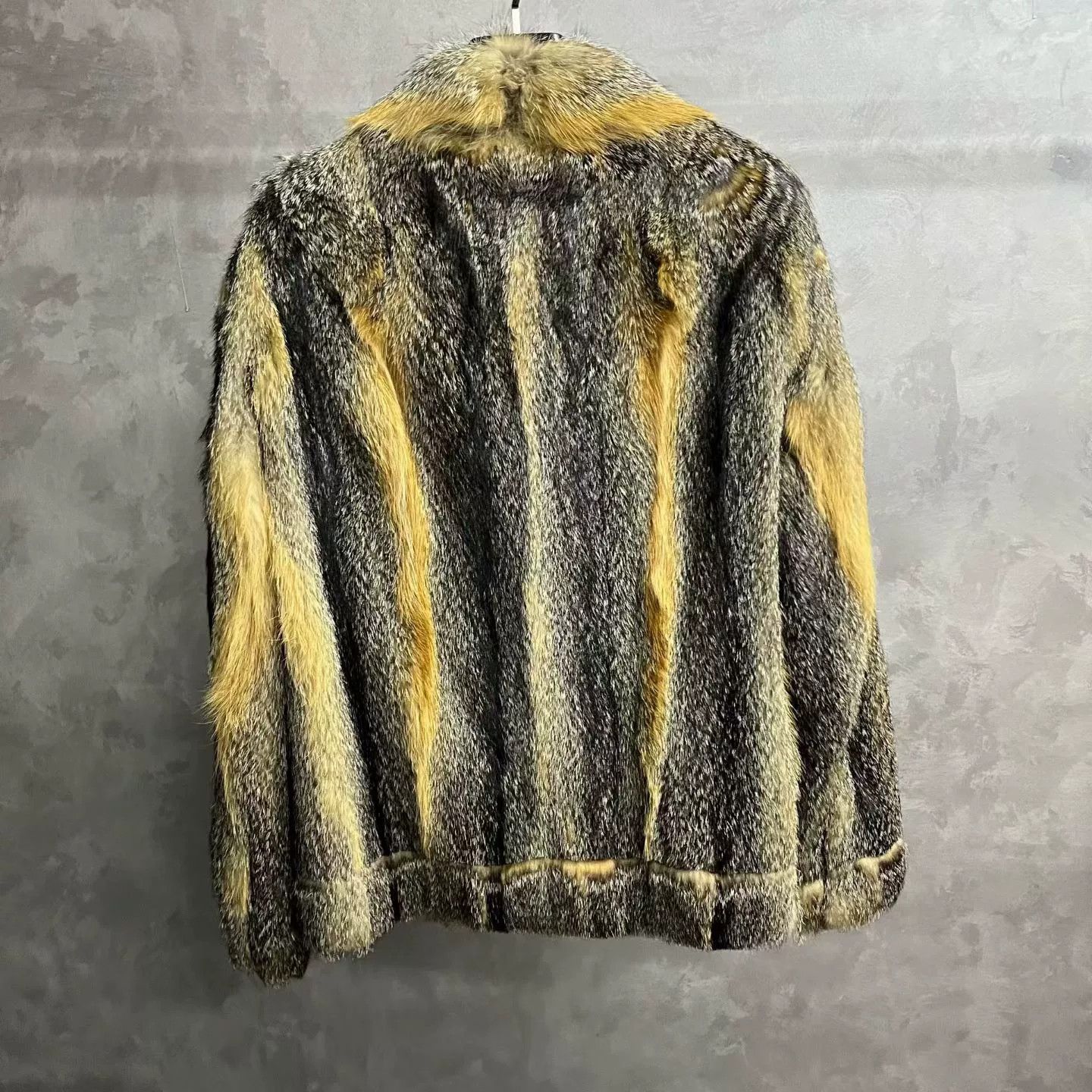 Louis Vuitton Louis Vuitton Brown Fox Fur Jacket Size US M / EU 48-50 / 2 - 2 Thumbnail