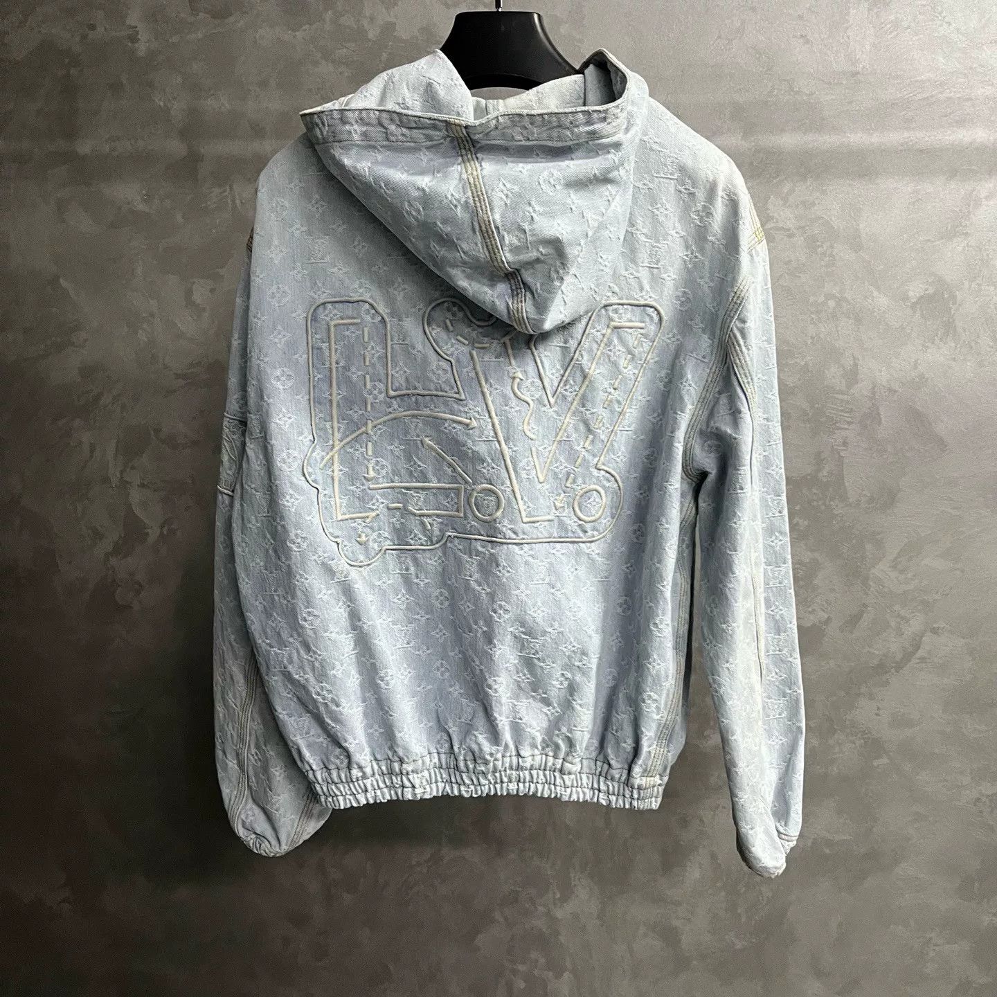Louis Vuitton Louis Vuitton Blue Classic Denim Hooded Jacket Size US M / EU 48-50 / 2 - 2 Thumbnail