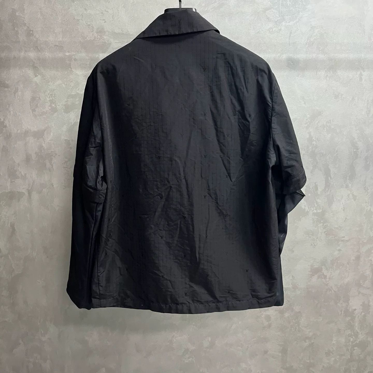 Louis Vuitton Louis Vuitton Black Logo Zip Sleeve Shirt Size US M / EU 48-50 / 2 - 2 Thumbnail
