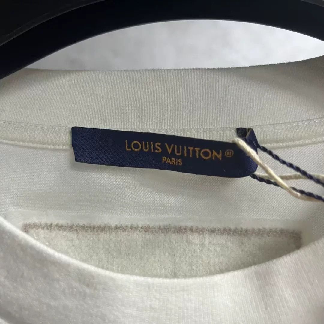 Louis Vuitton Louis Vuitton White Beaded Letter T-shirt Size US L / EU 52-54 / 3 - 4 Thumbnail