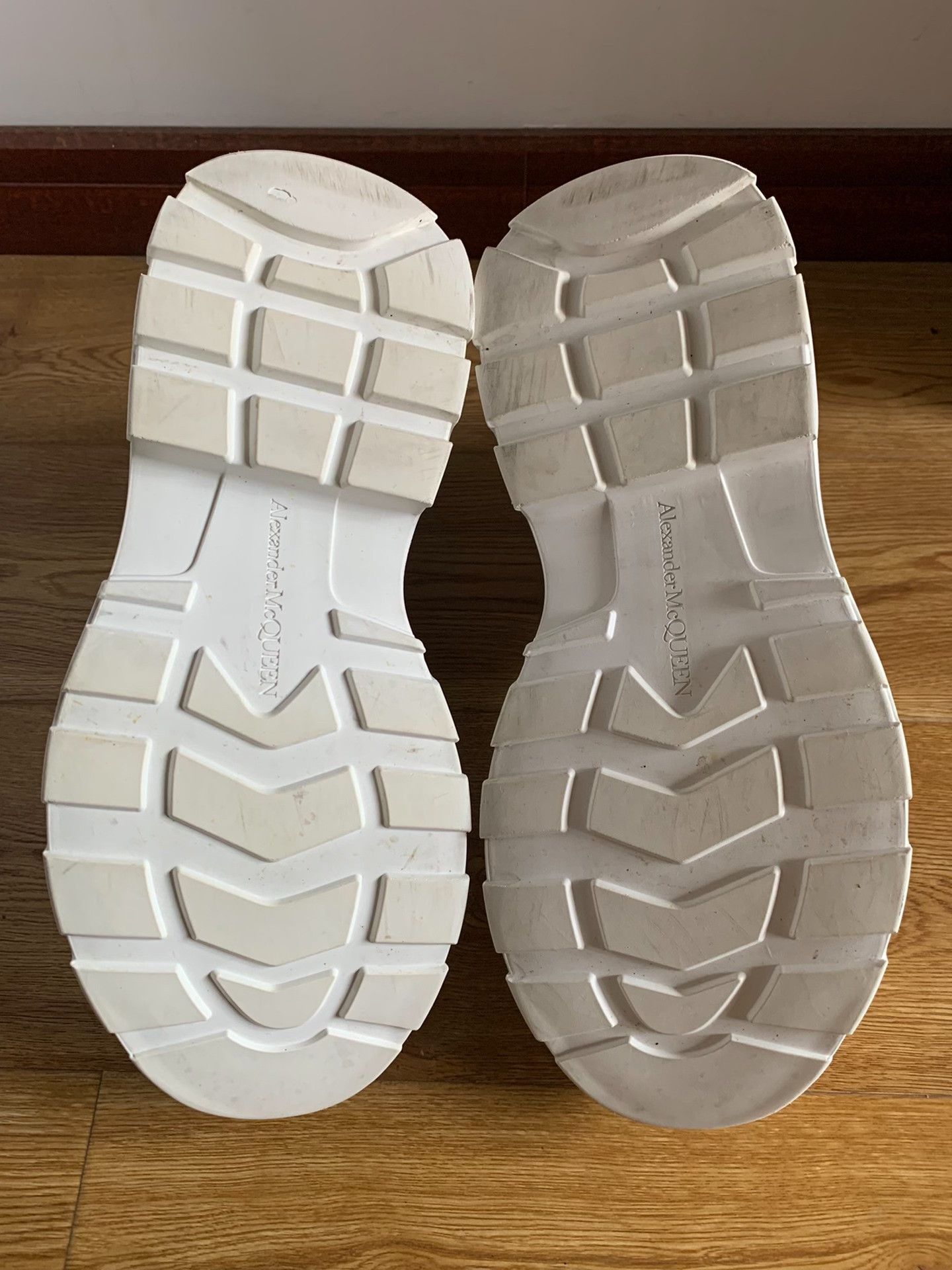 Alexander McQueen Alexander McQueen Tread High-Top Platform Size US 9 / EU 42 - 6 Thumbnail