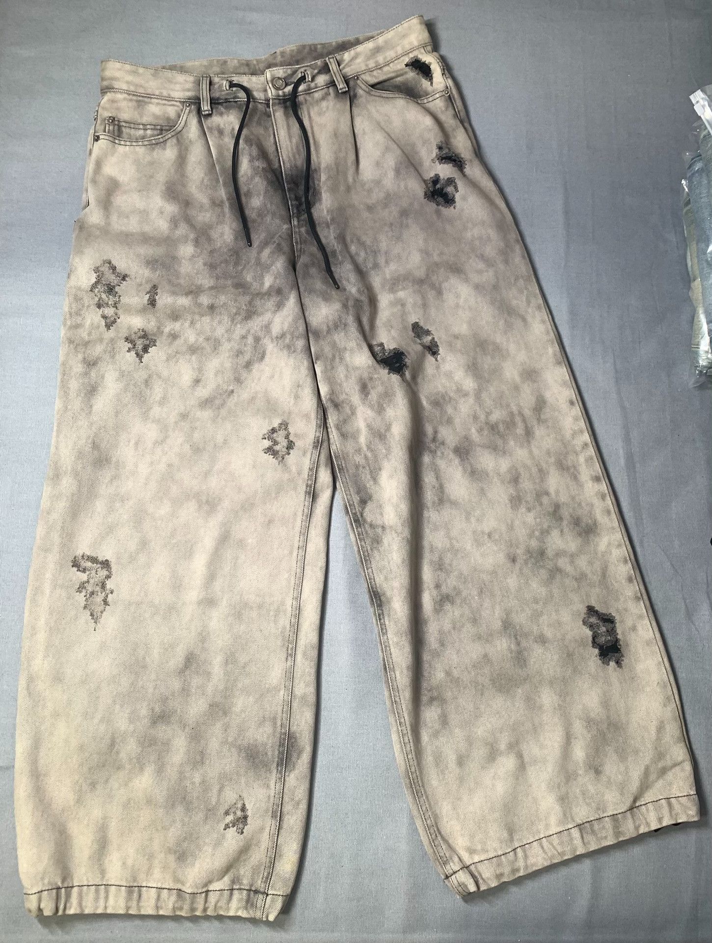 Juun.J juun.j Washed Distressed Wide-Leg Jeans Size US 30 / EU 46 - 2 Thumbnail