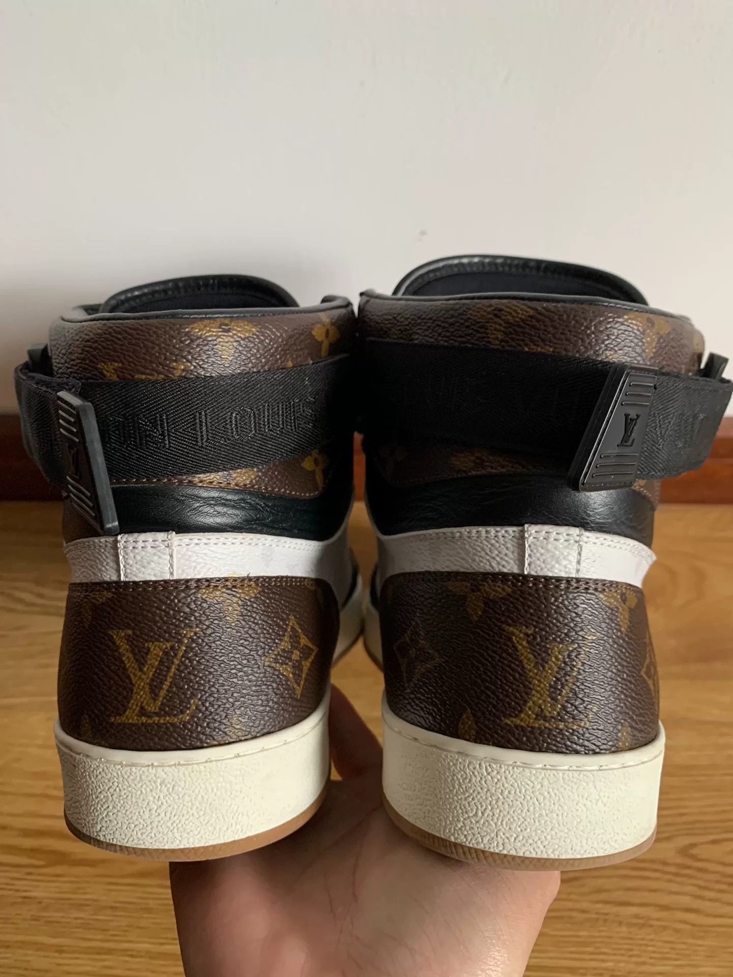 Louis Vuitton Louis Vuitton Rivoli High-Top Sneakers Size US 9 / EU 42 - 5 Thumbnail
