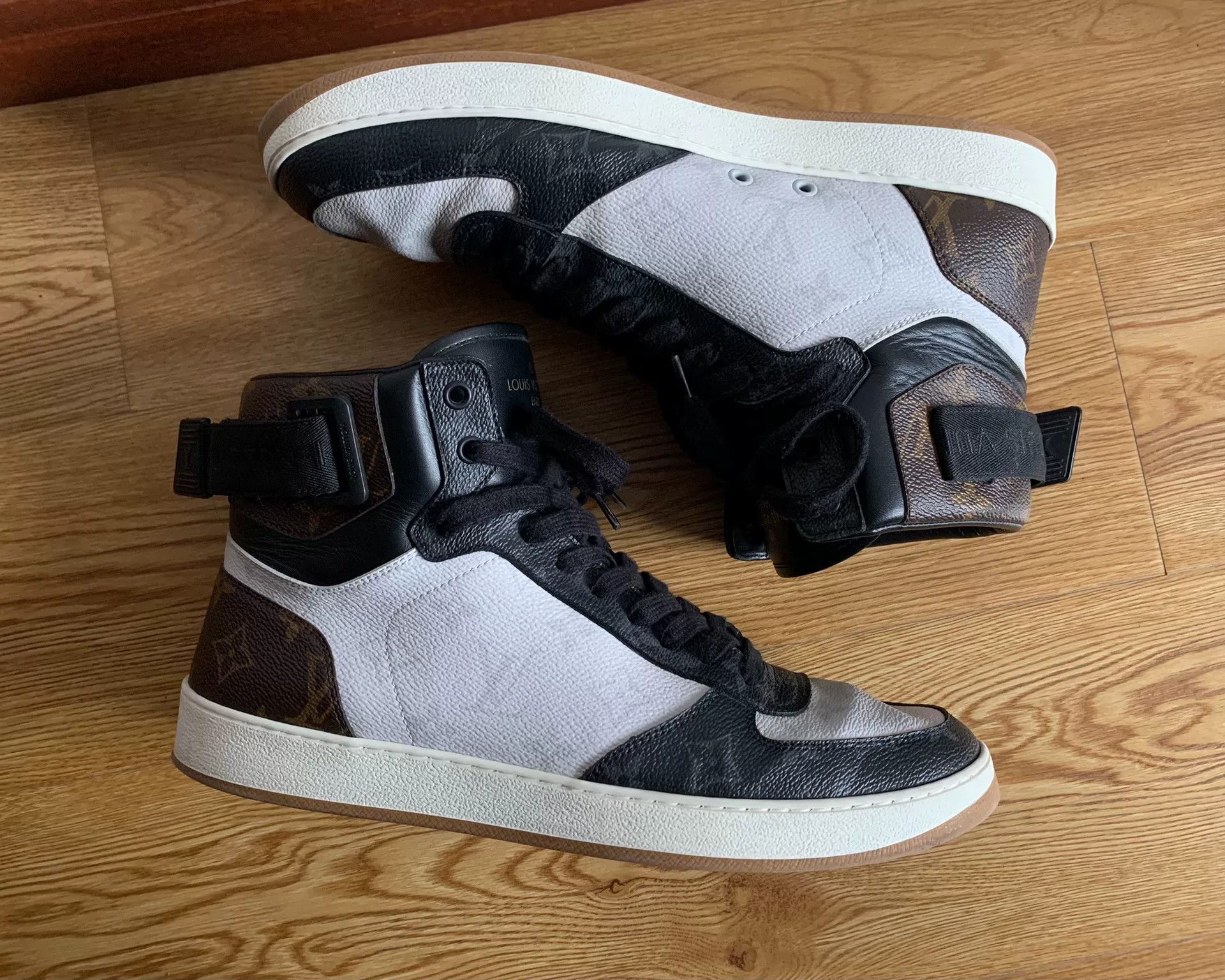 Louis Vuitton Louis Vuitton Rivoli High-Top Sneakers Size US 9 / EU 42 - 3 Thumbnail