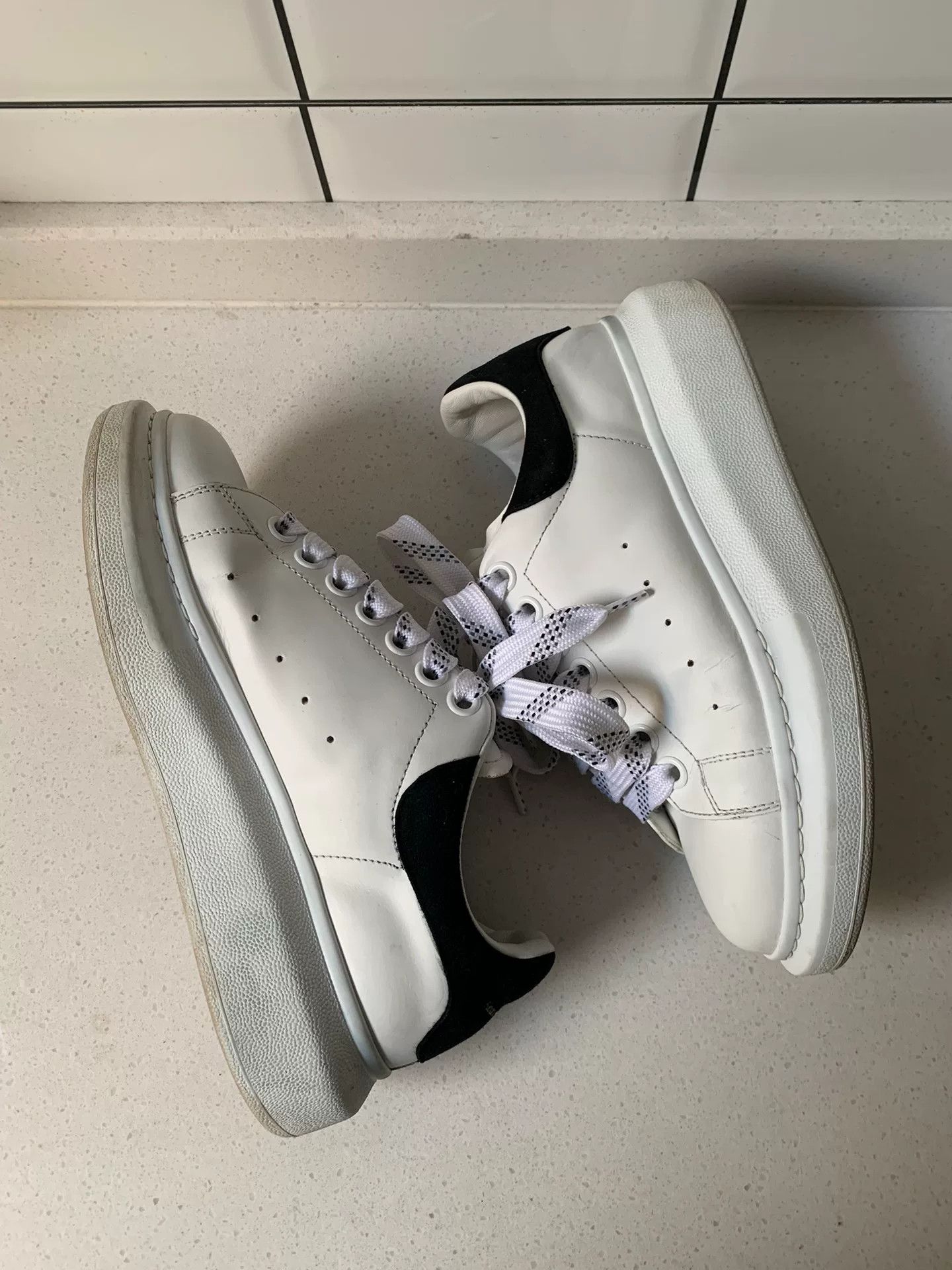 Alexander McQueen Alexander McQueen Platform Sneakers Size US 6 / IT 36 - 4 Thumbnail