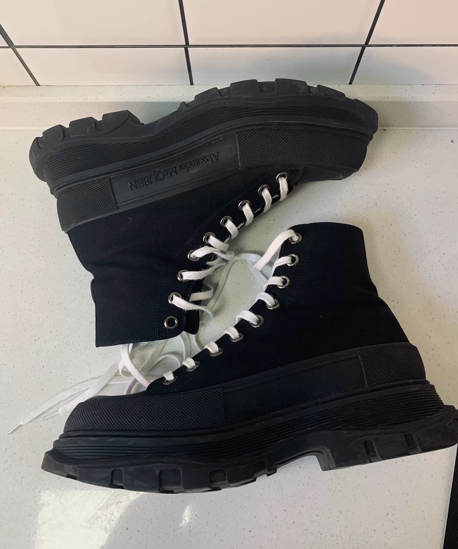Alexander McQueen Alexander McQueen Tread High-Top Sneakers Size US 8.5 / EU 41-42 - 4 Thumbnail