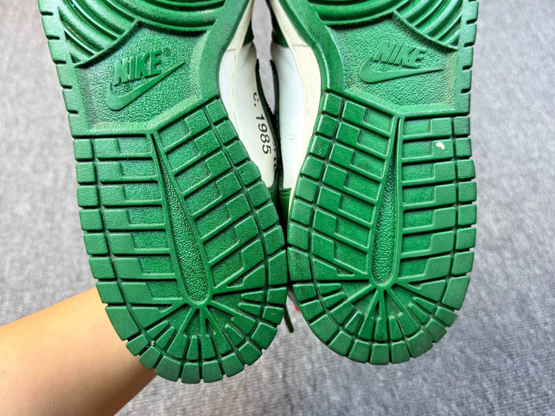 Nike Nike DUNK Green Lowtop Sneakers 9 Men Size US 9 / EU 42 - 8 Thumbnail